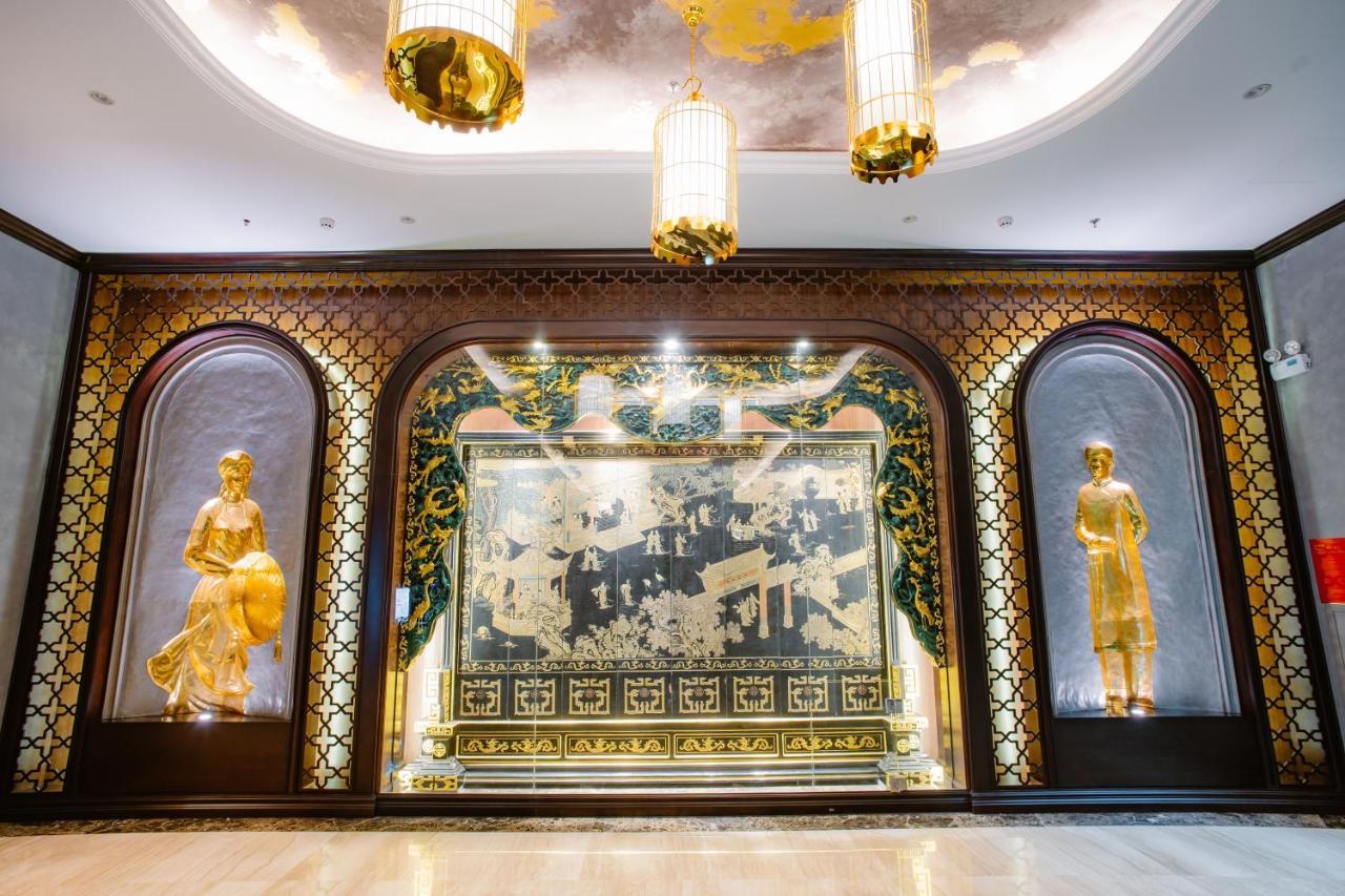 Grand Phoenix Hotel