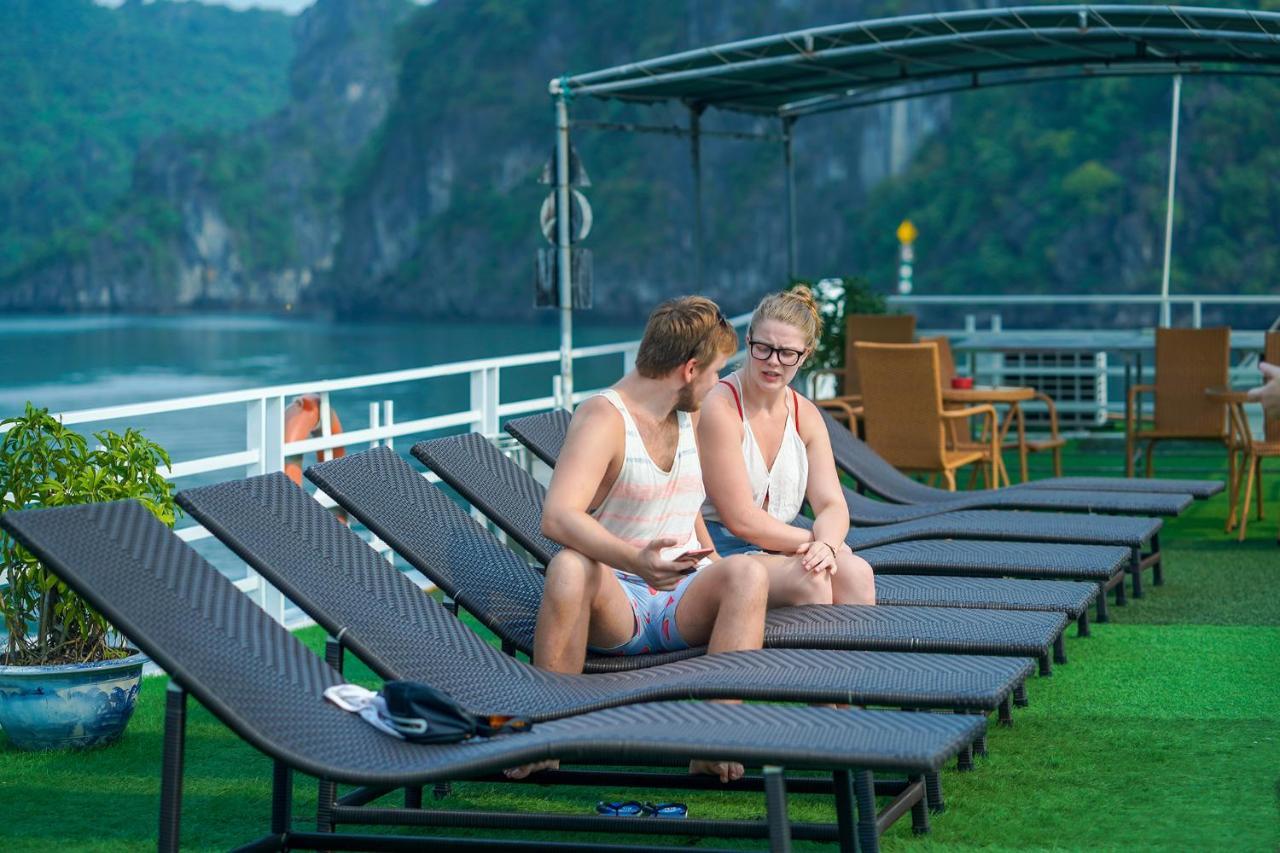 Du Thuyền Fantasea 2* Hạ Long
