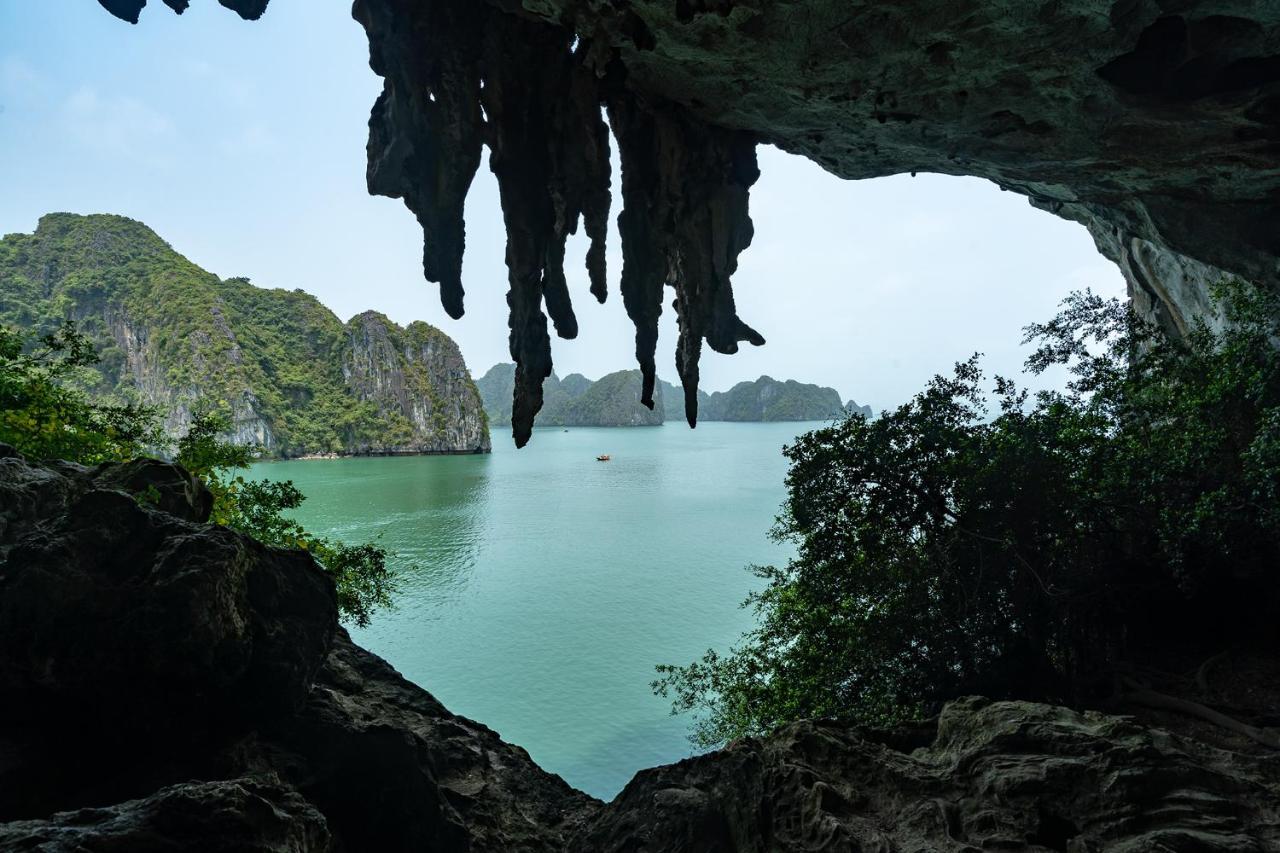  Du Thuyền Fantasea 2*