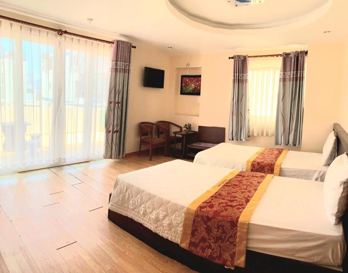 Begonia Hotel *