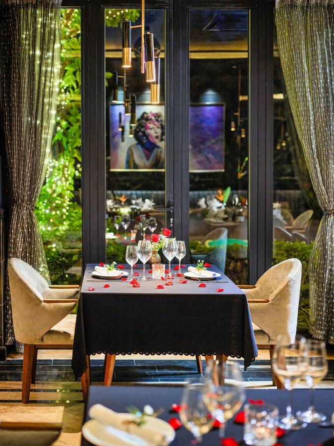 Ravatel Luxury Hotel