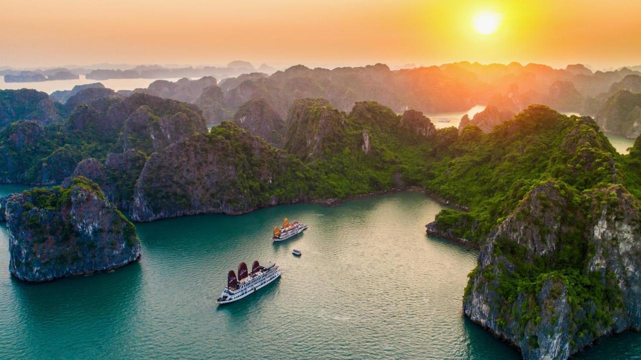 Victory Star Cruise  Ha Long