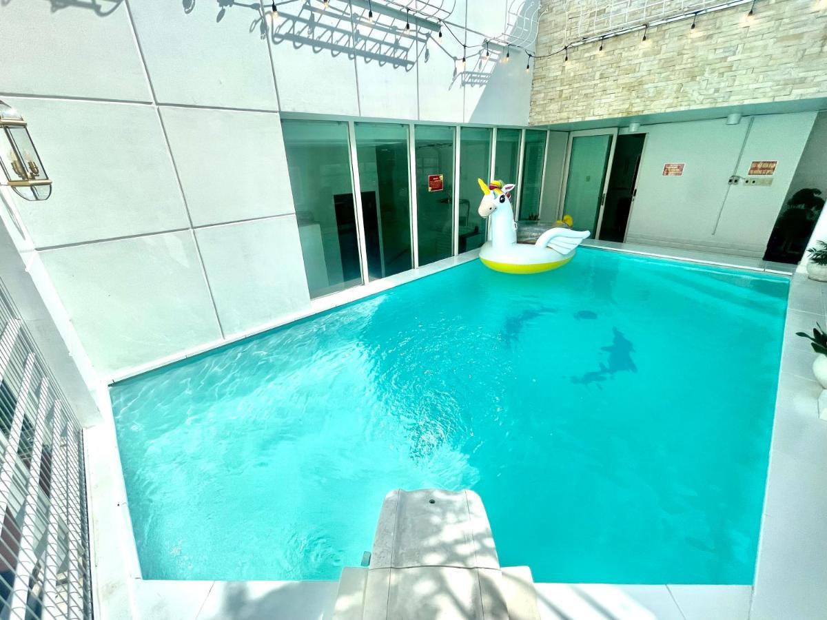 Apartment White Penthouse-rooftop Pool Private -central *