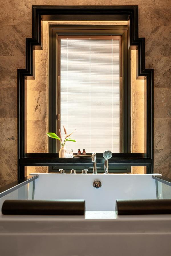 Ravatel Luxury Hotel