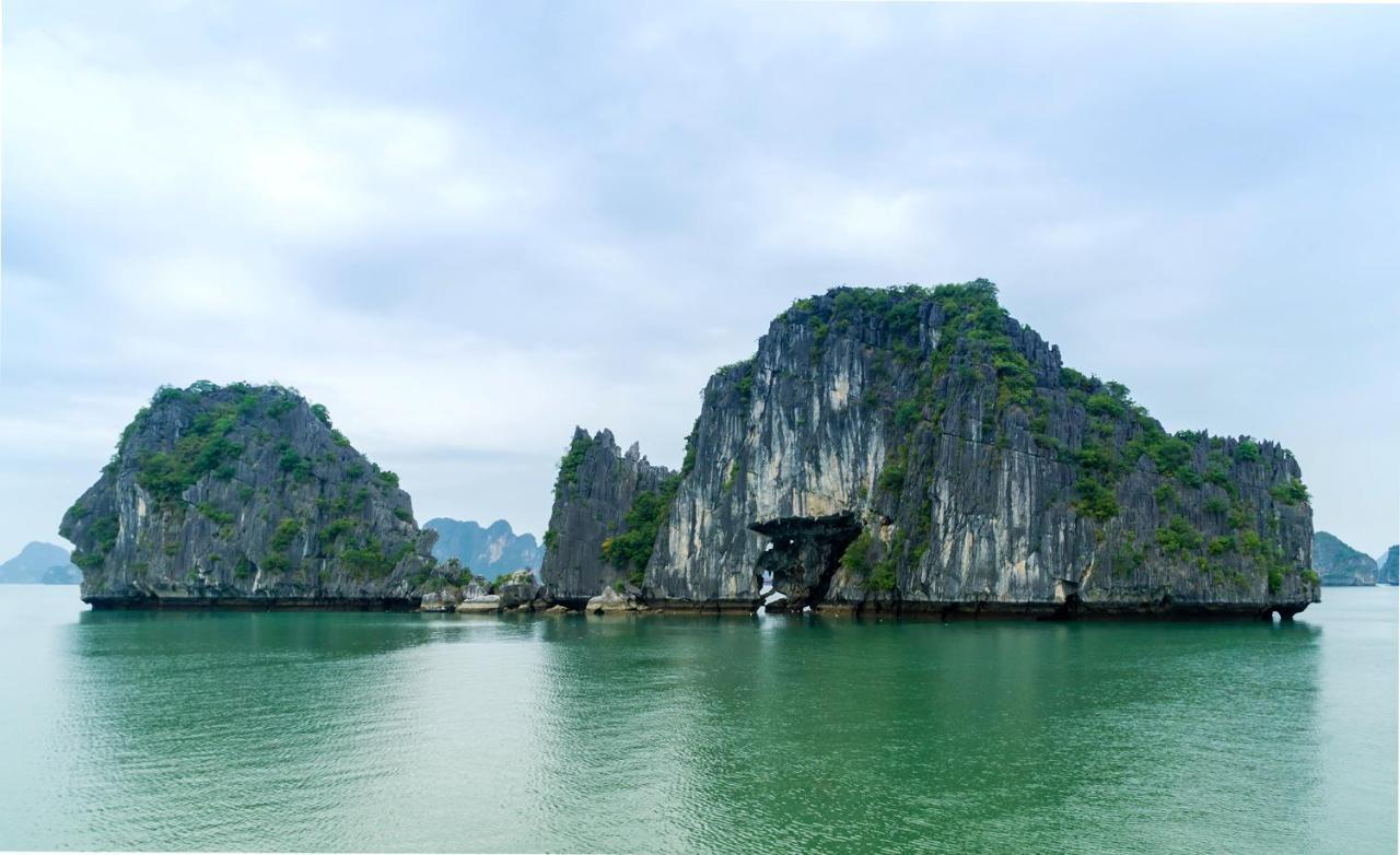  Du Thuyền Fantasea Hạ Long