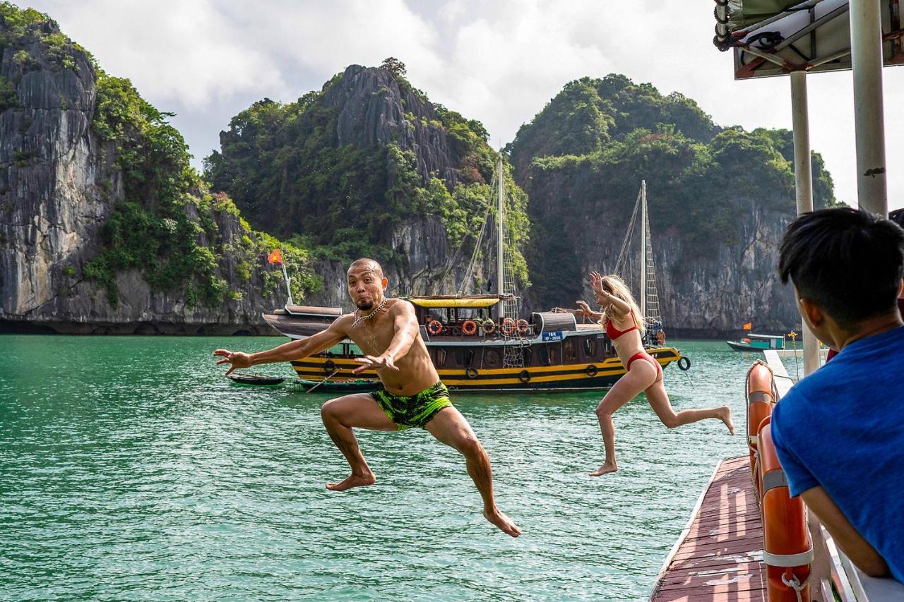  Du Thuyền Fantasea
