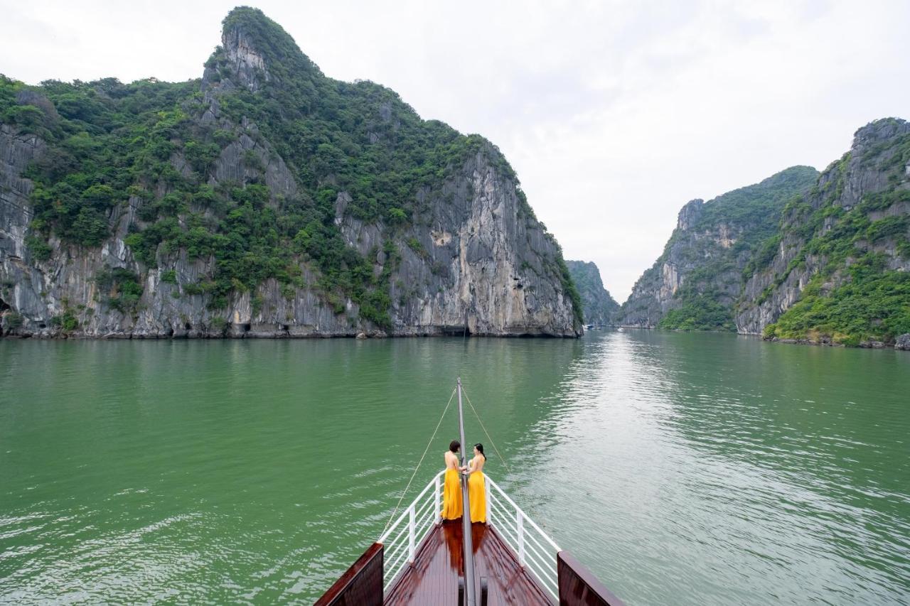 Victory Star Cruise  Ha Long