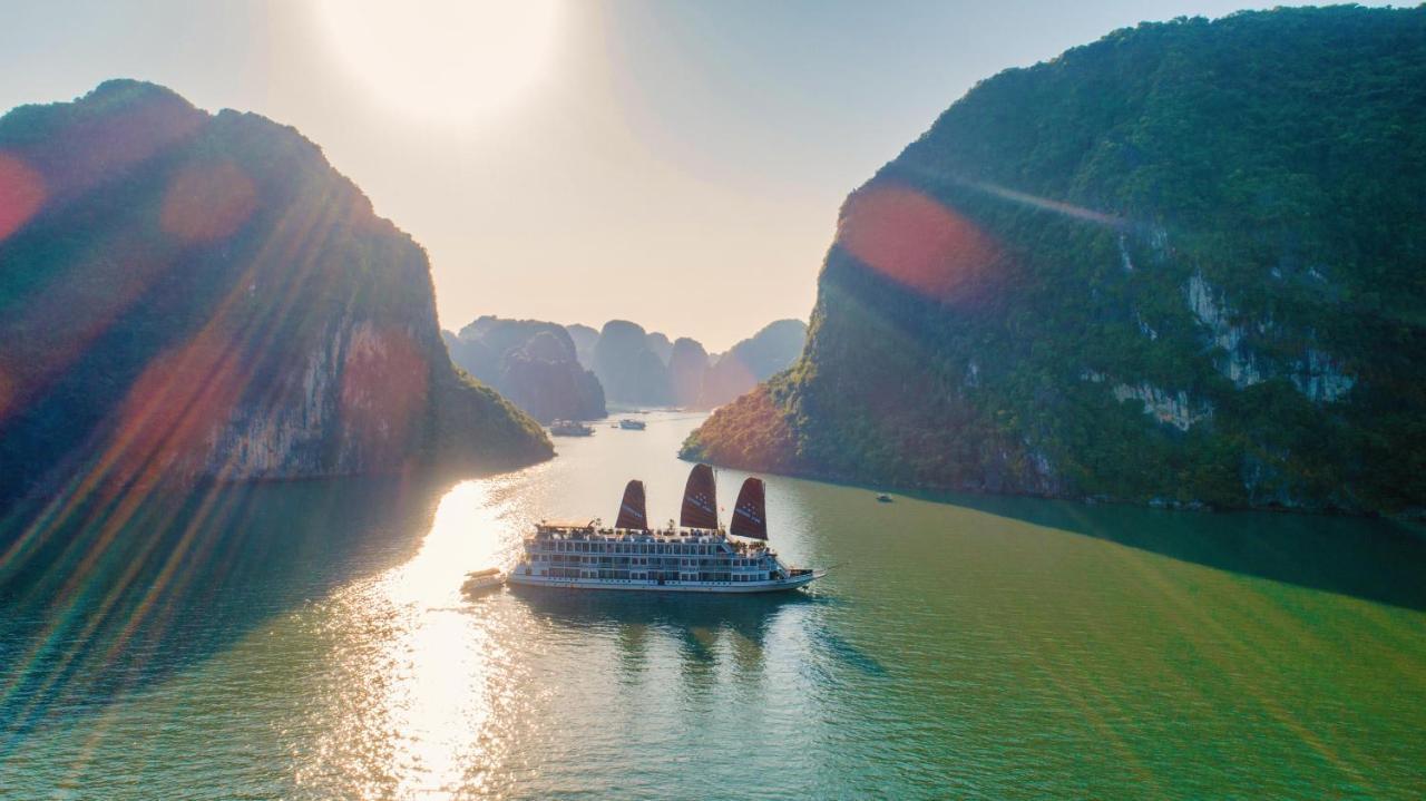 Victory Star Cruise
