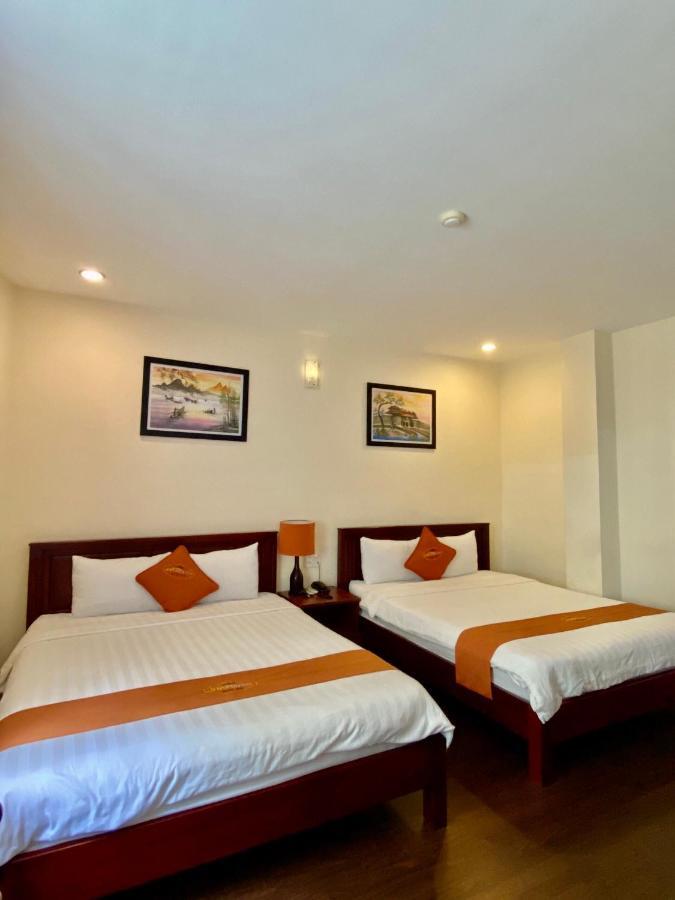 Golden Star Hotel