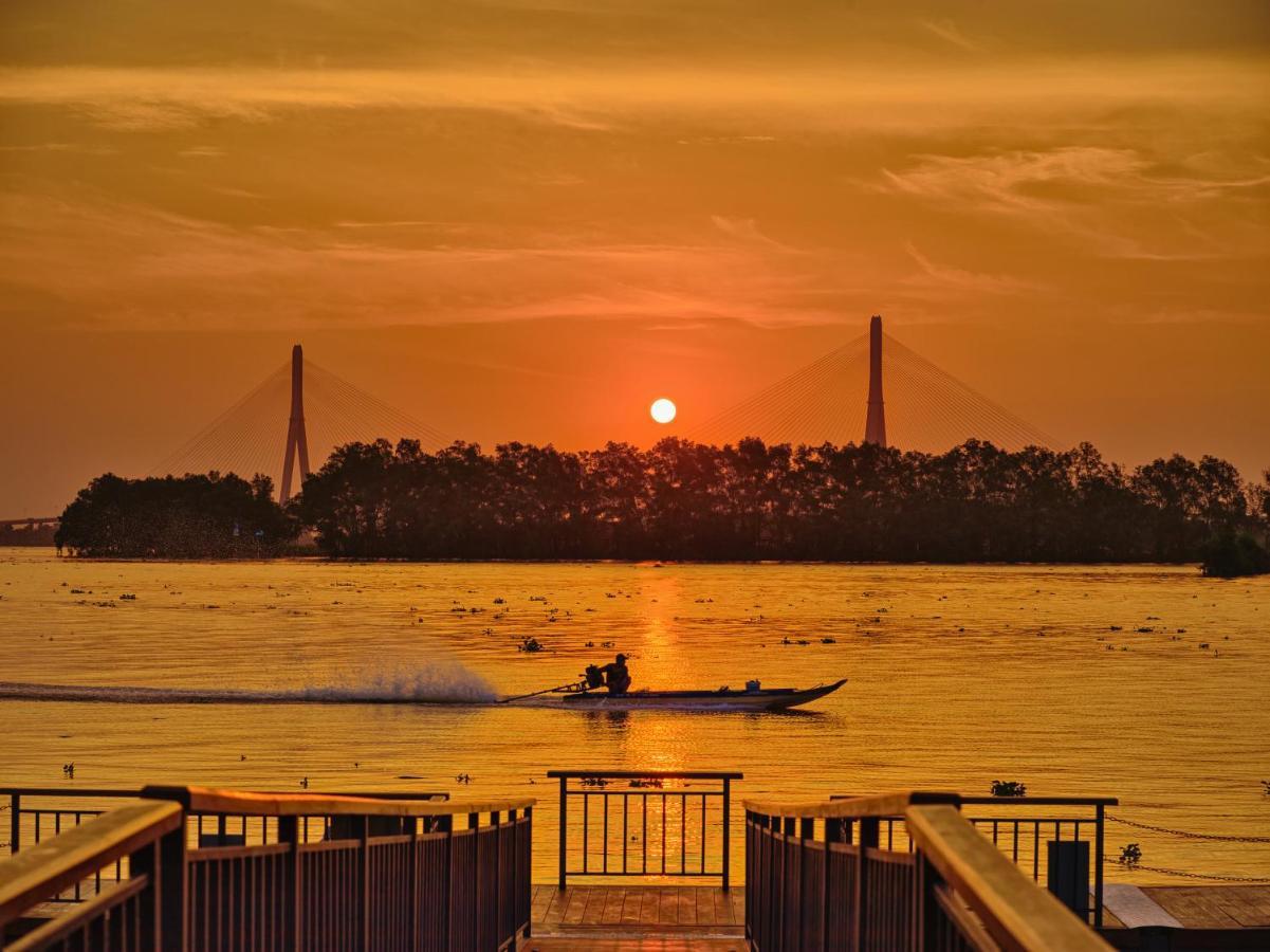 Legacy Mekong Resort