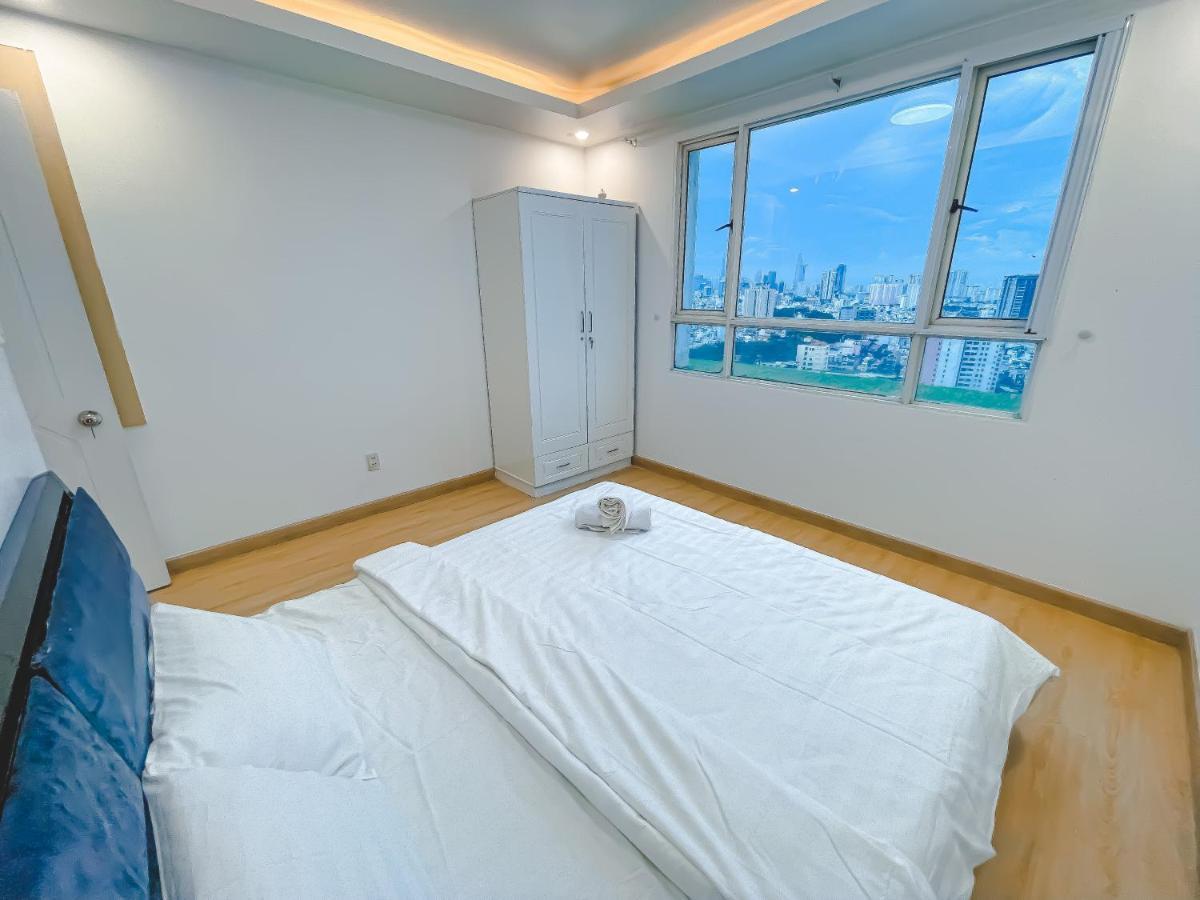 Apartment White Penthouse-rooftop Pool Private -central Ho Chi Minh City
