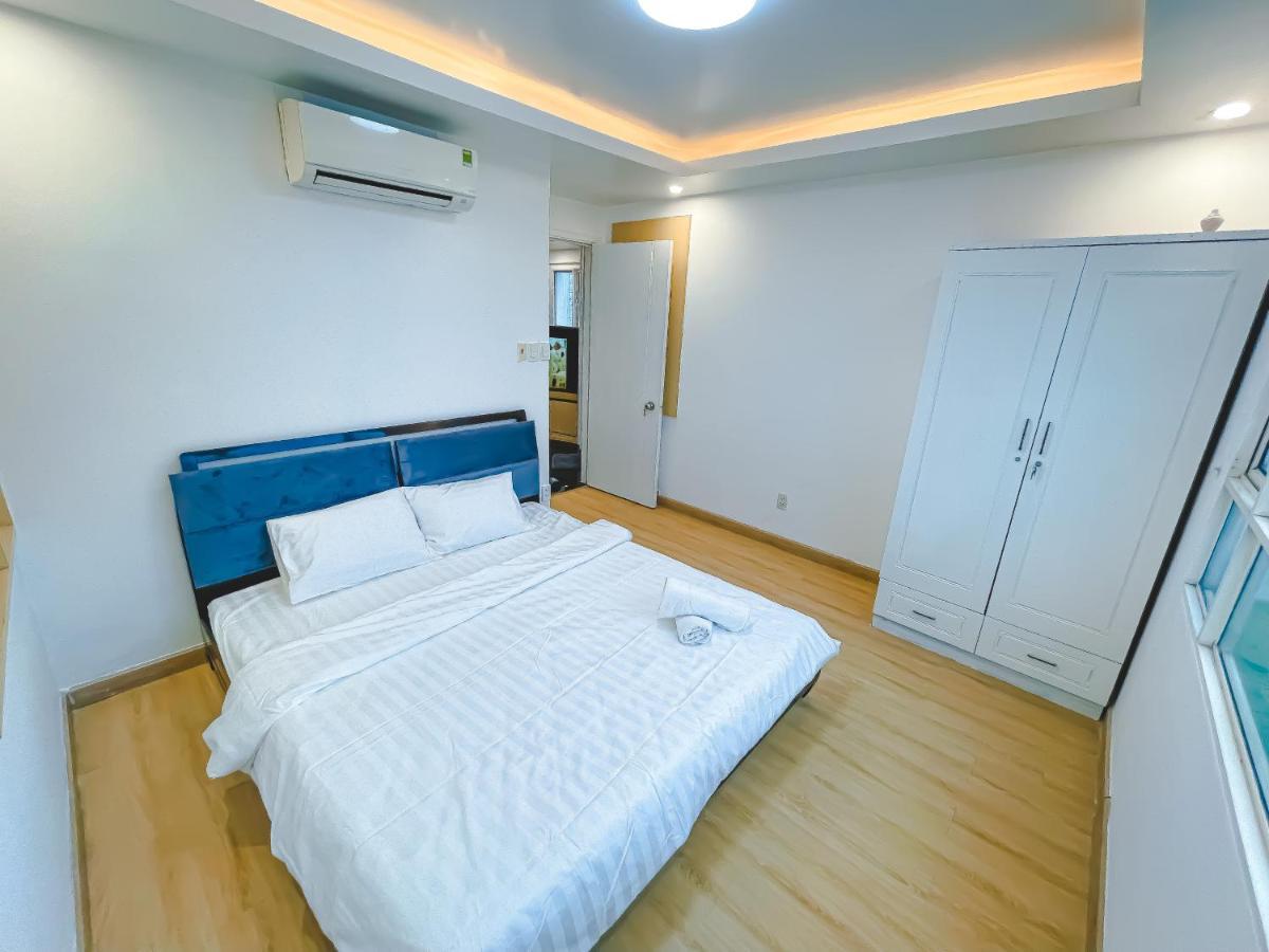 White Penthouse-rooftop Pool Private -central Apartment Ho Chi Minh City