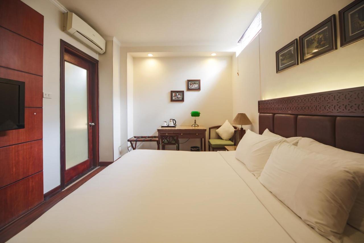 Hotel E Luxury & Restaurant 4*