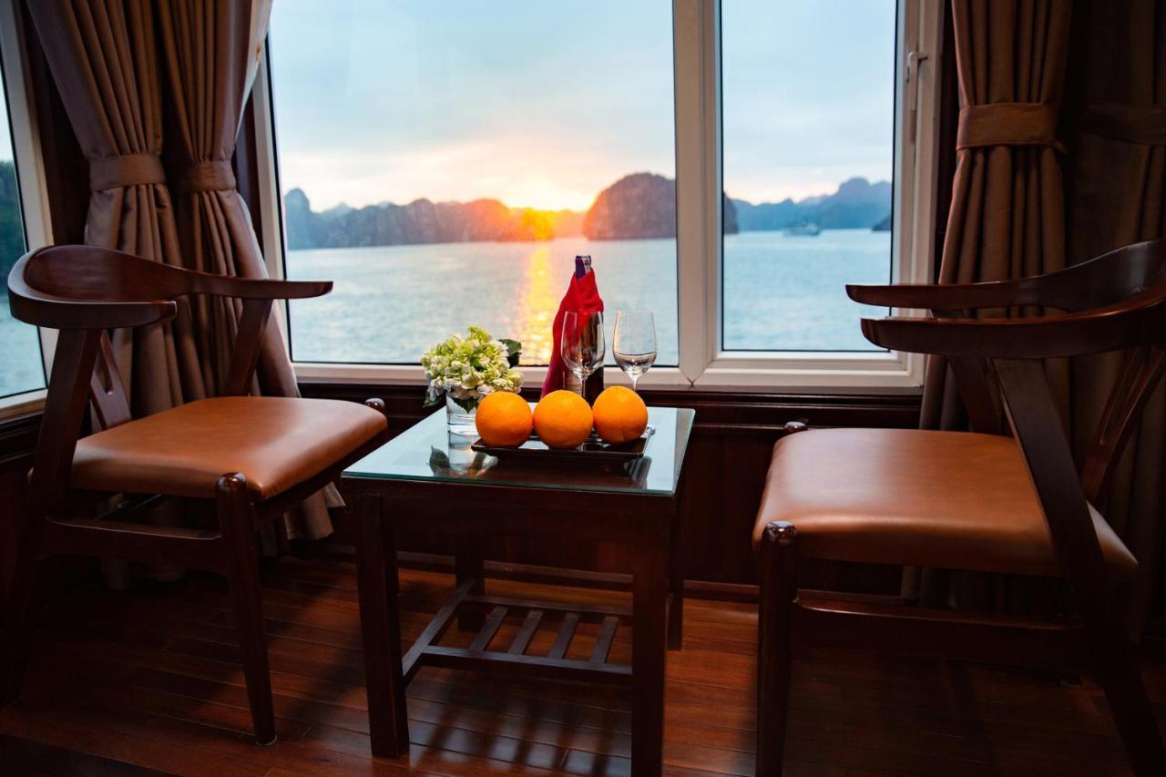 Lavender Elegance Cruises  4*