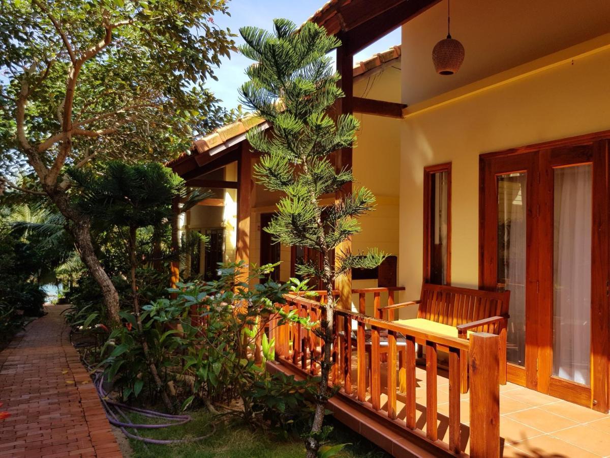 Sunny Hotel