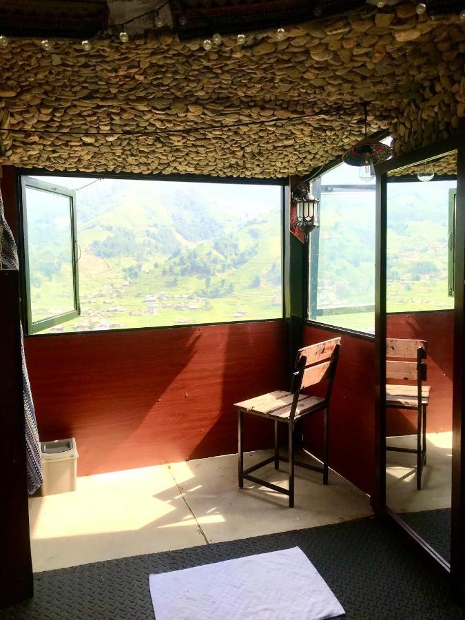 Thuyen Homestay *