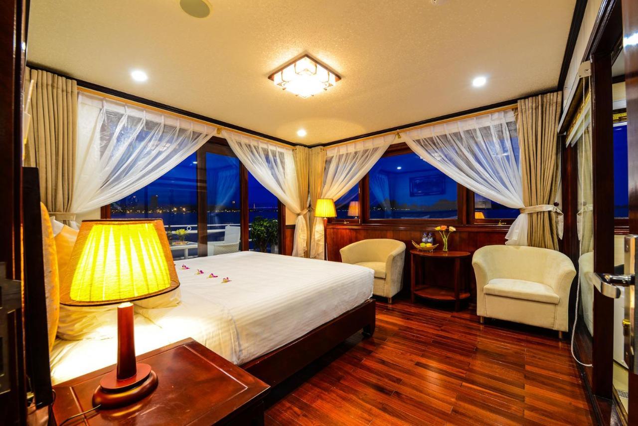 Swan Cruises Halong Ha Long
