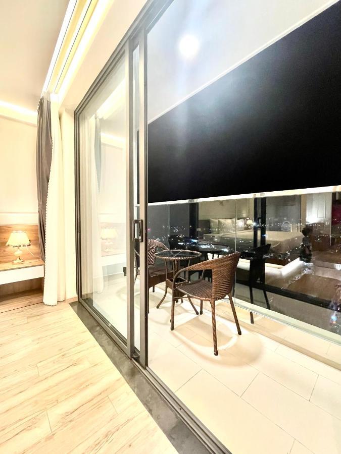 White House Condotel Phú Yên Khách sạn hẻo lánh 3*