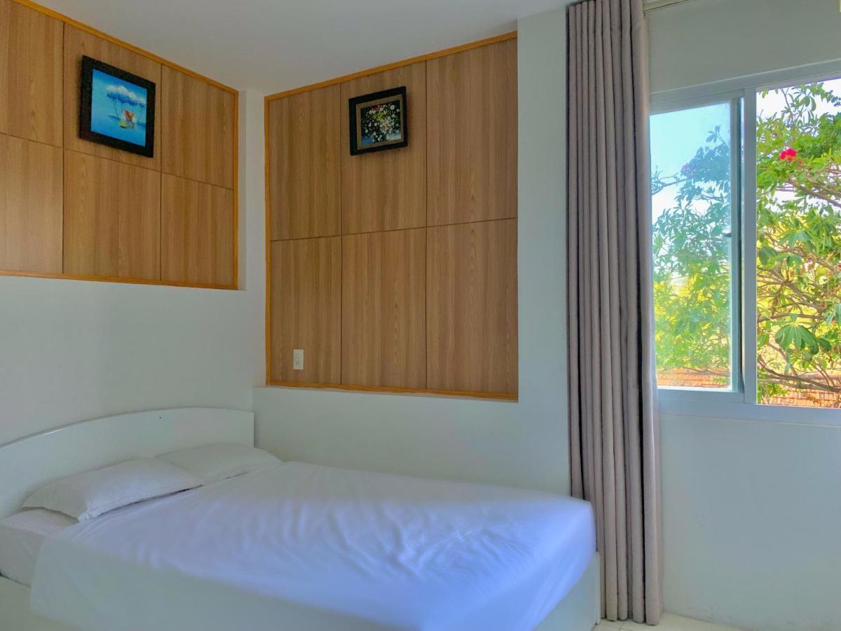 Oasis Hotel