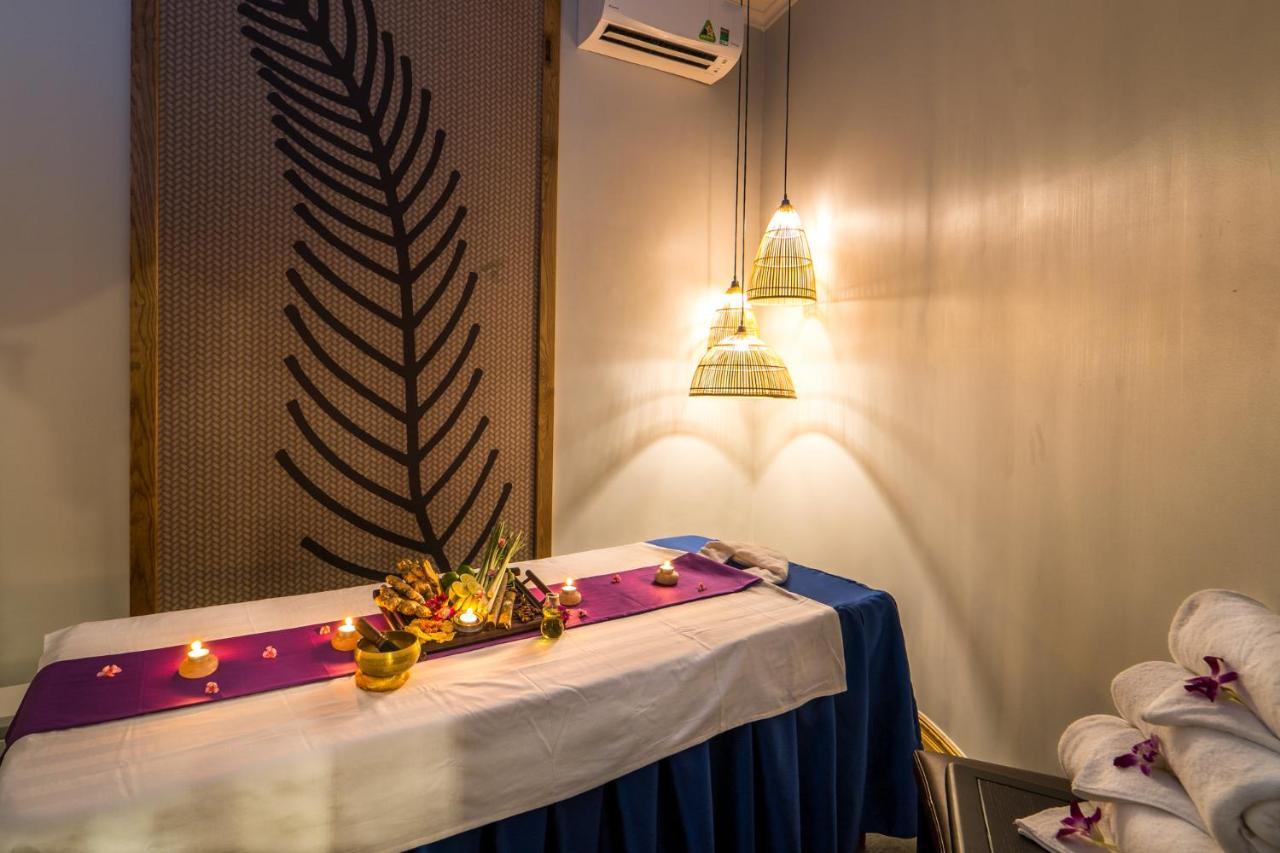 L'azure And Khu nghỉ mát 4*