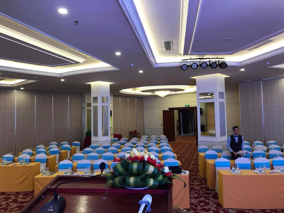 Khách sạn Palace