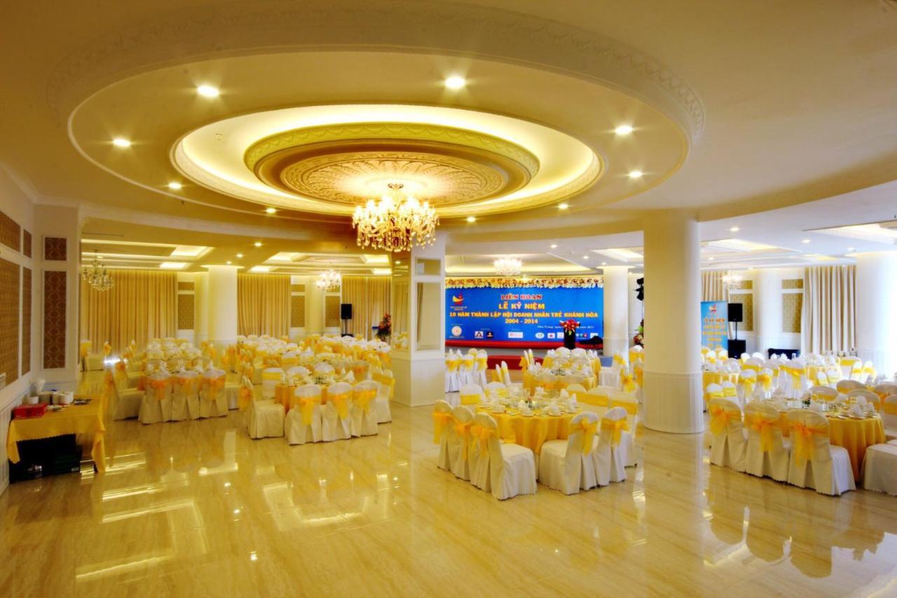 Palace Khách sạn 4*