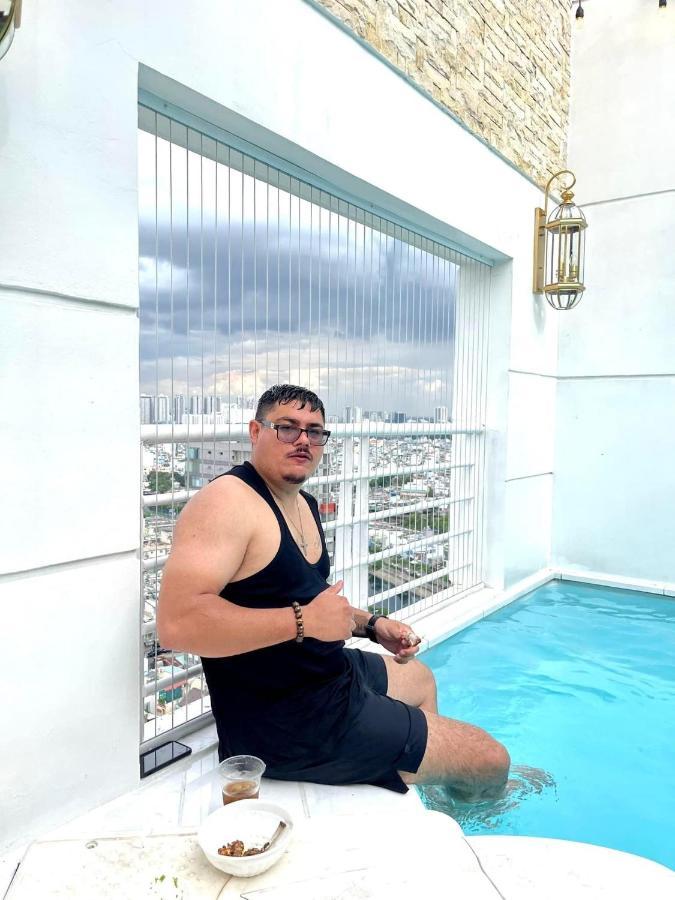 White Penthouse-rooftop Pool Private -central Apartment Ho Chi Minh City