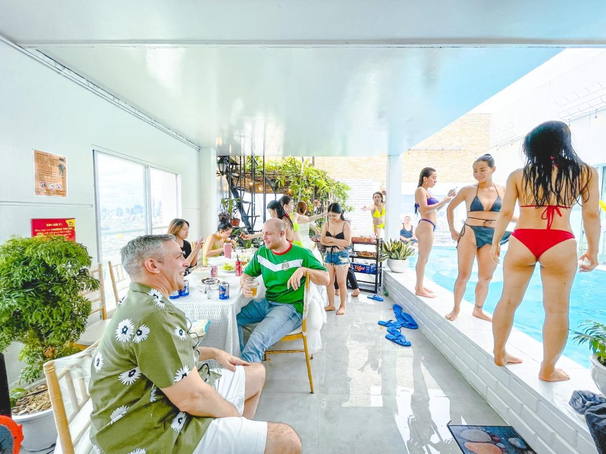 White Penthouse-rooftop Pool Private -central Apartment *