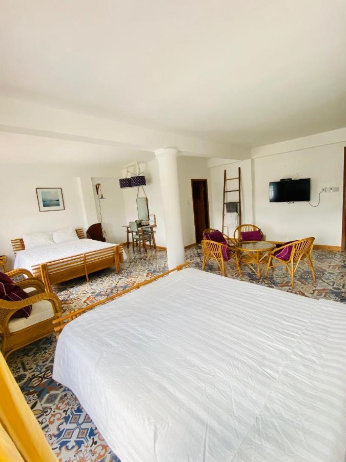 Hotel De Condor