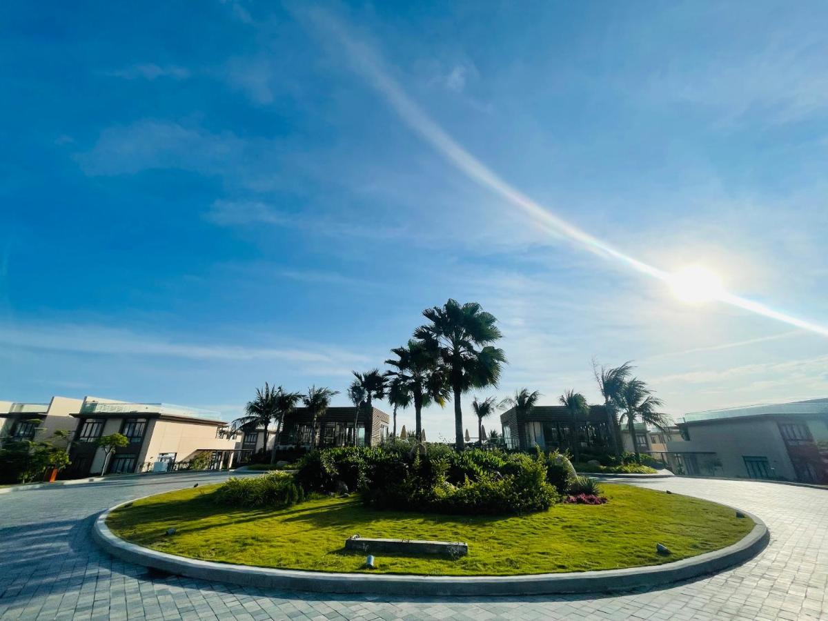 Villa Mystery & Cam Ranh