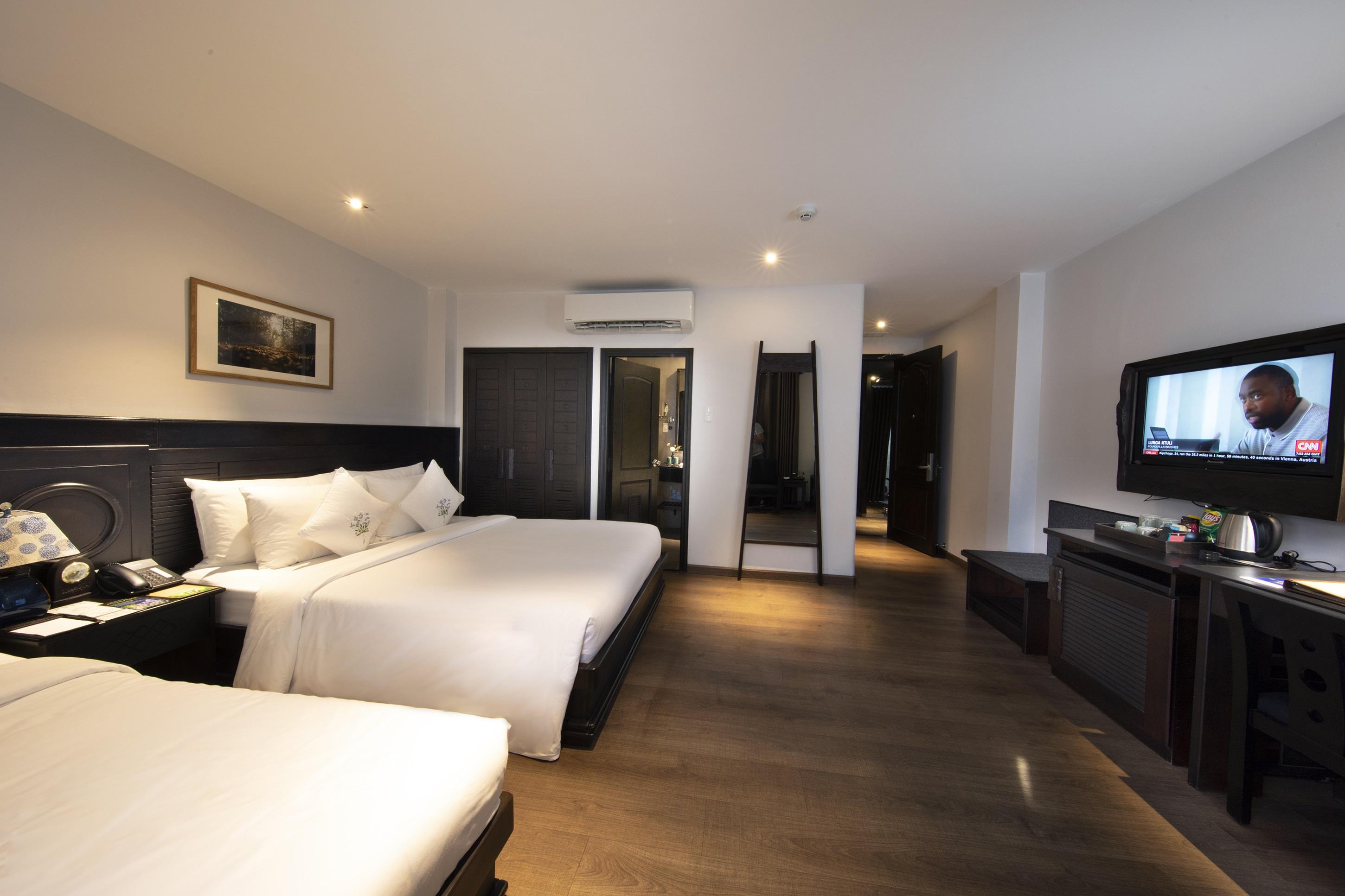 Cochin Zen Hotel