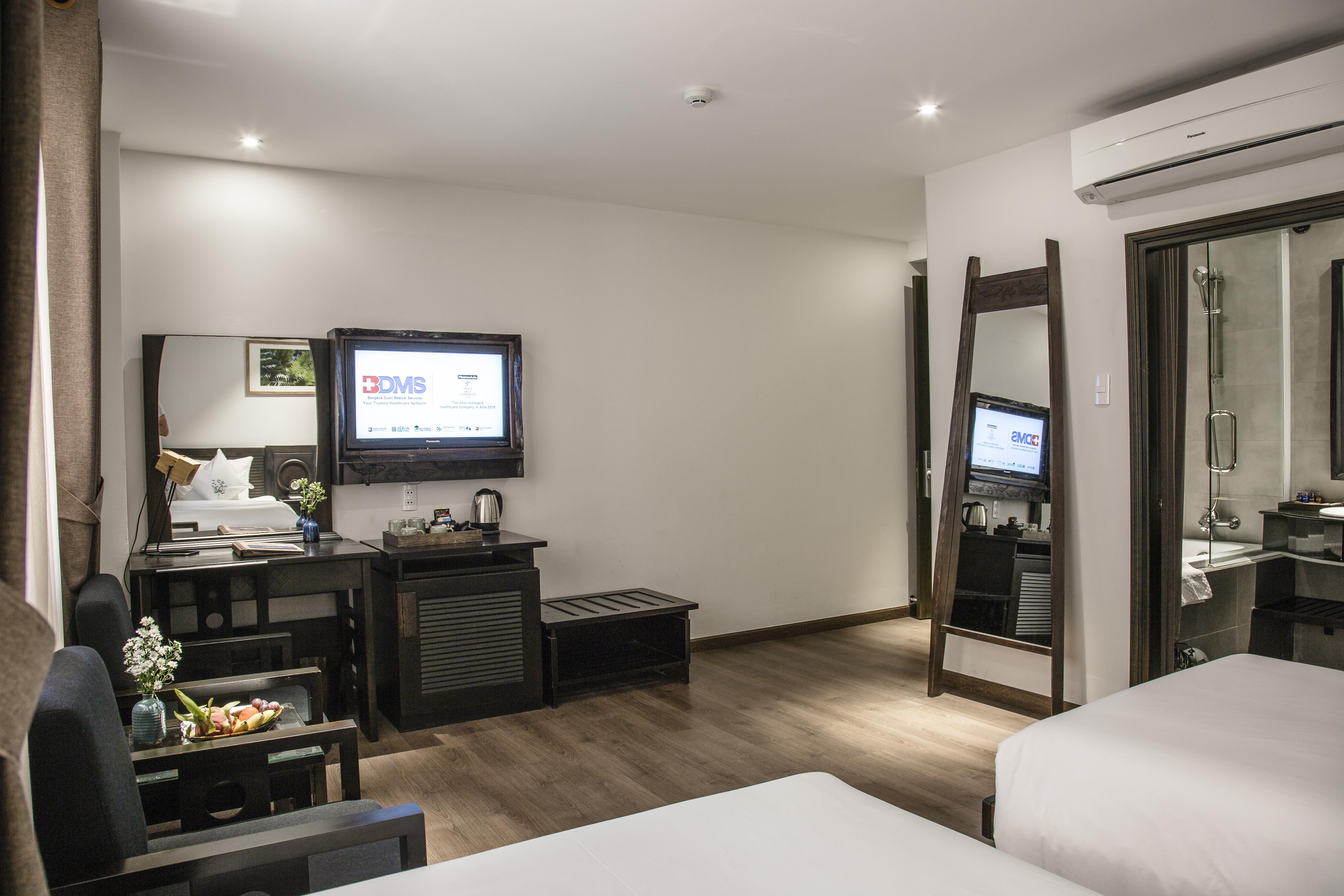 Cochin Zen Hotel