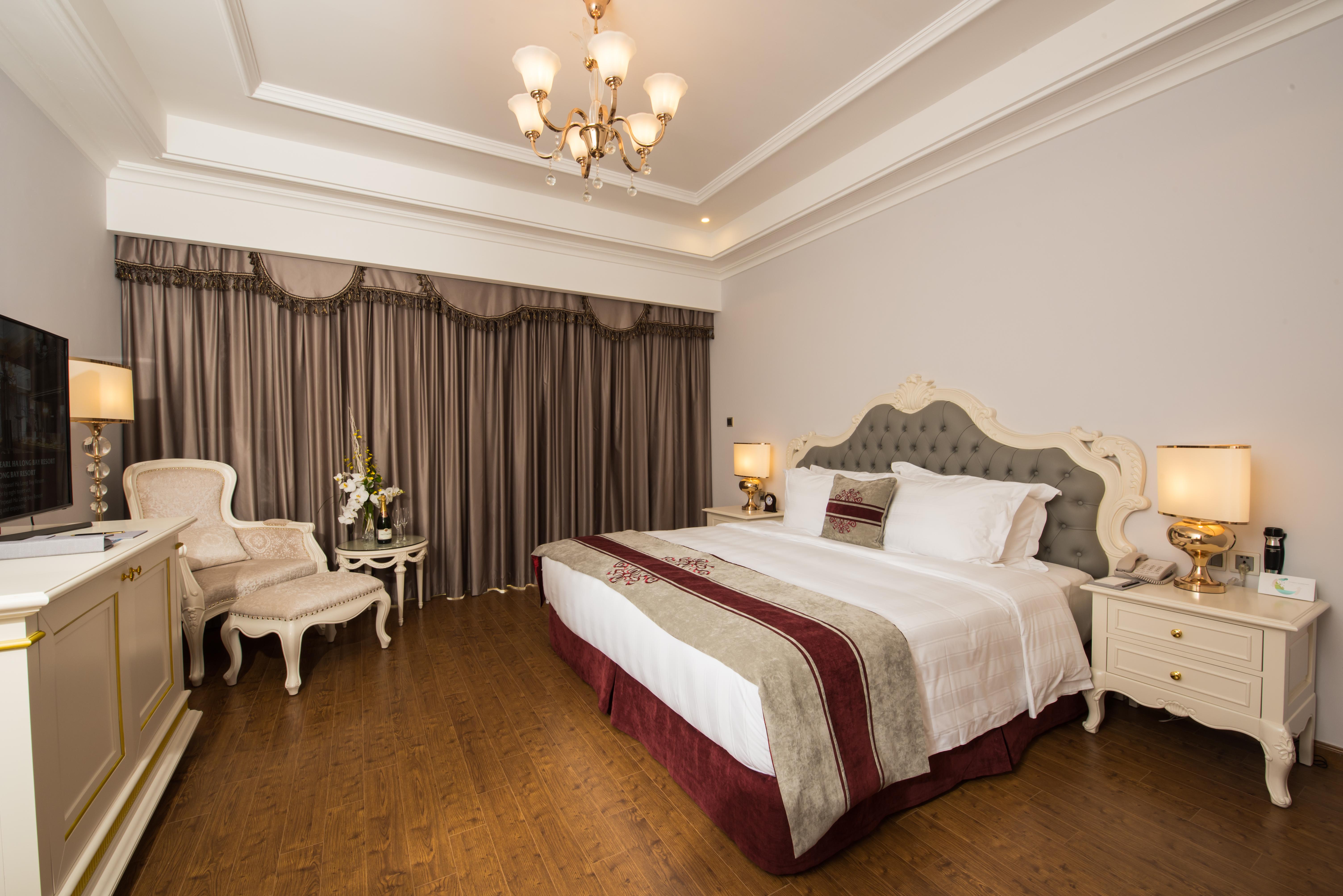 Vinpearl & 5* Ha Long