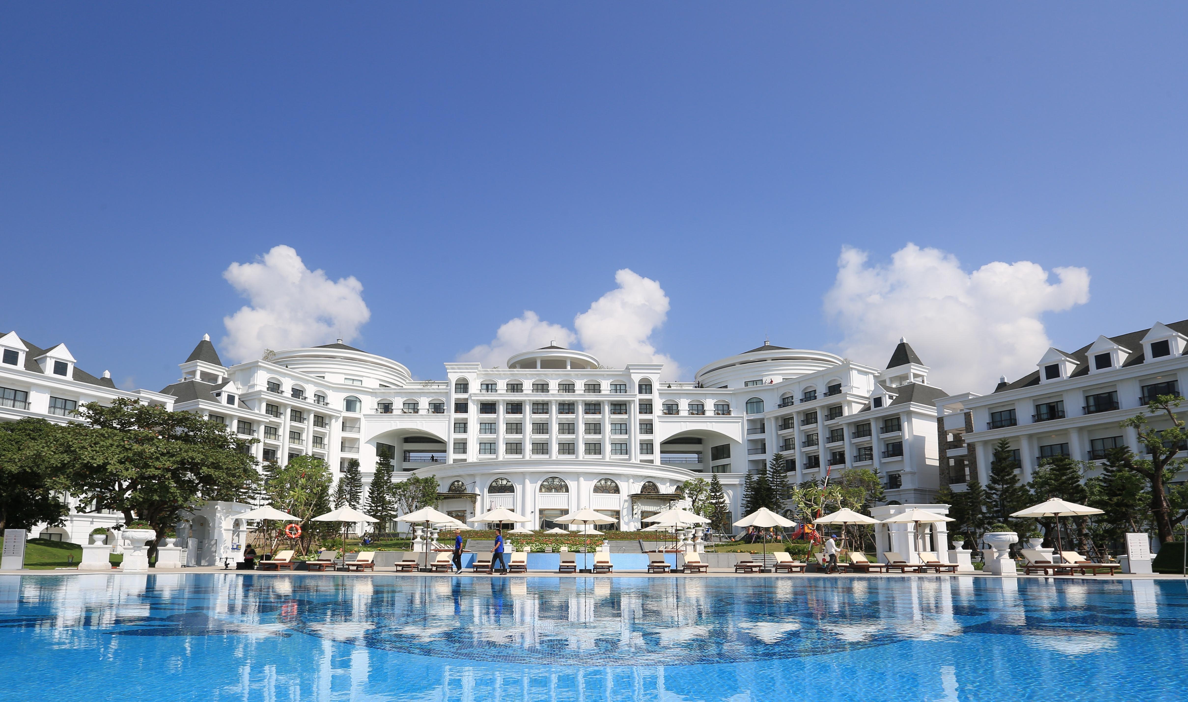 Vinpearl & Resort Ha Long
