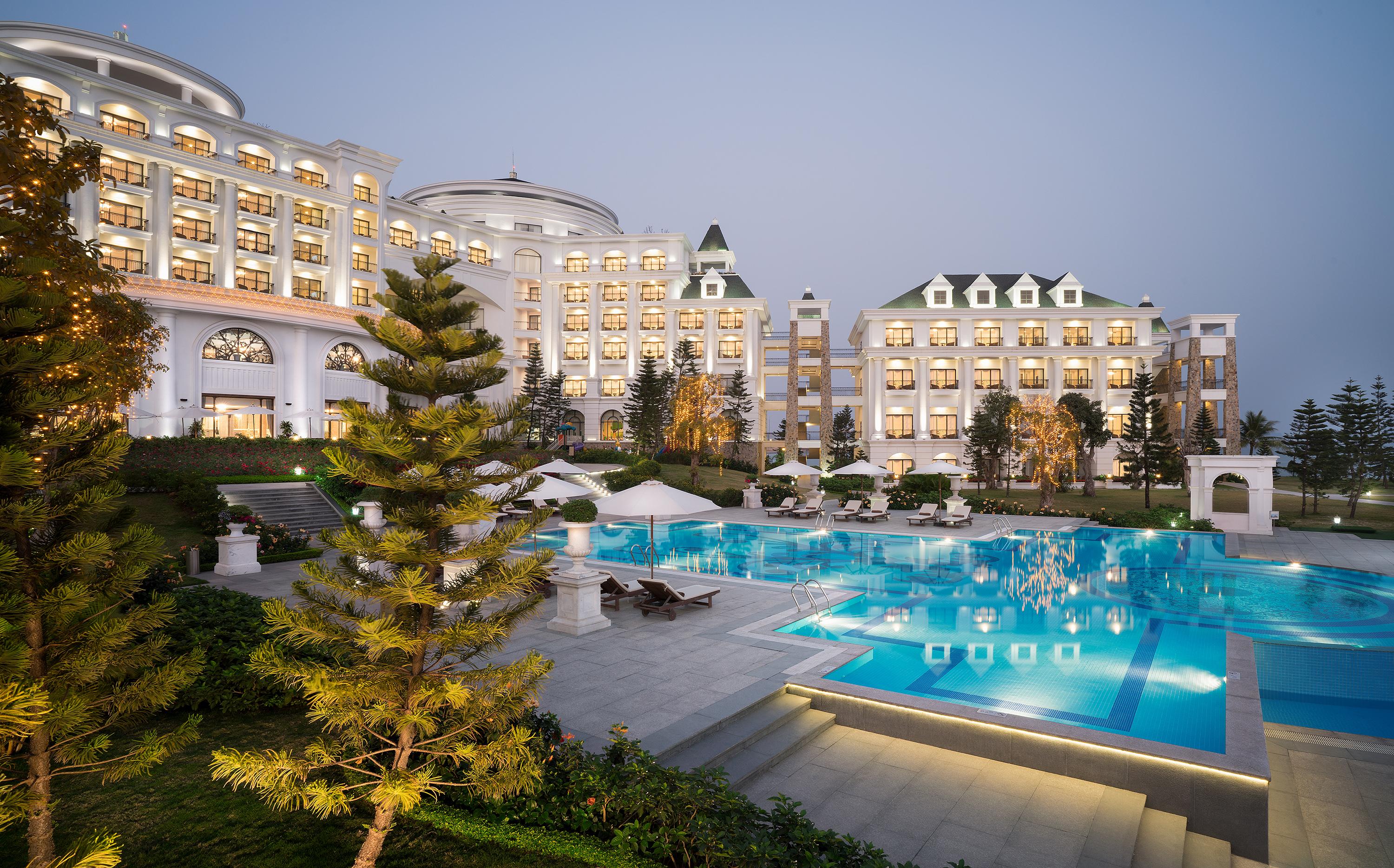 Vinpearl & 5* Ha Long