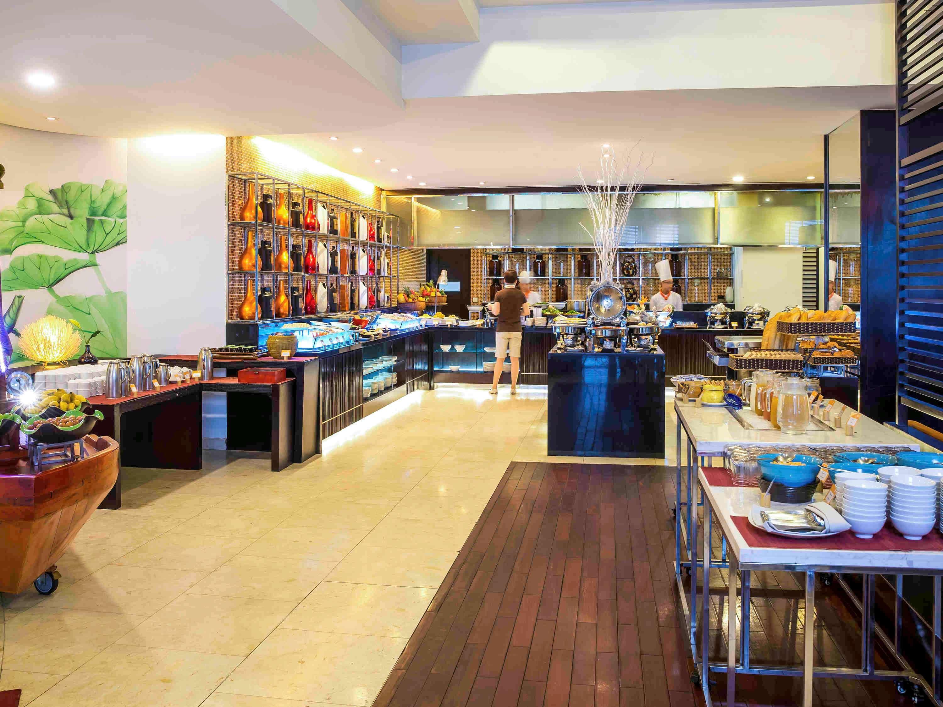 Novotel Bay Hotel