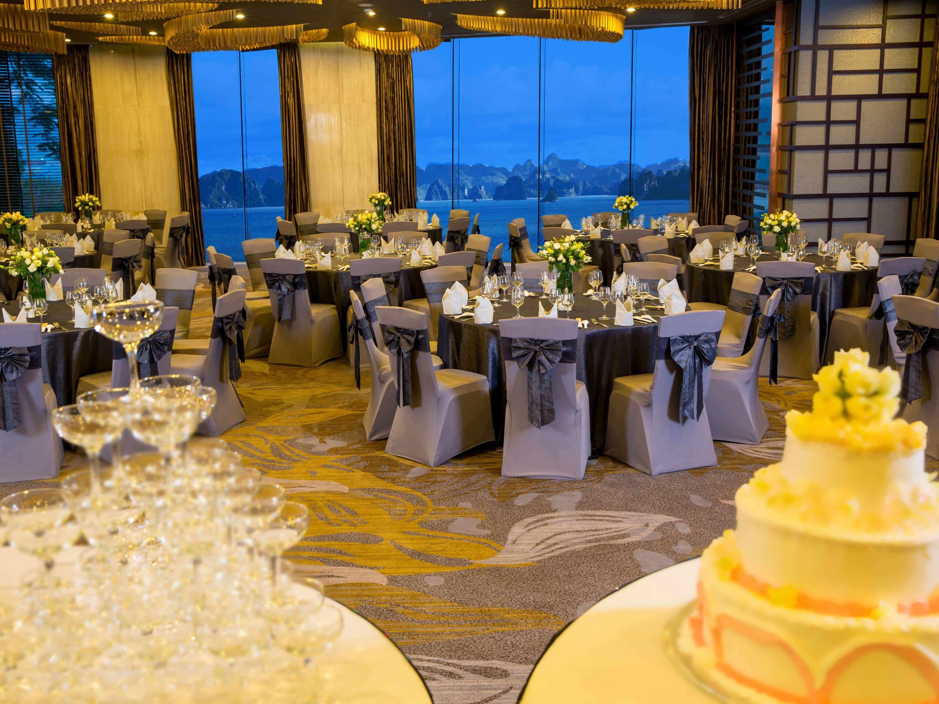 Novotel Bay Hotel