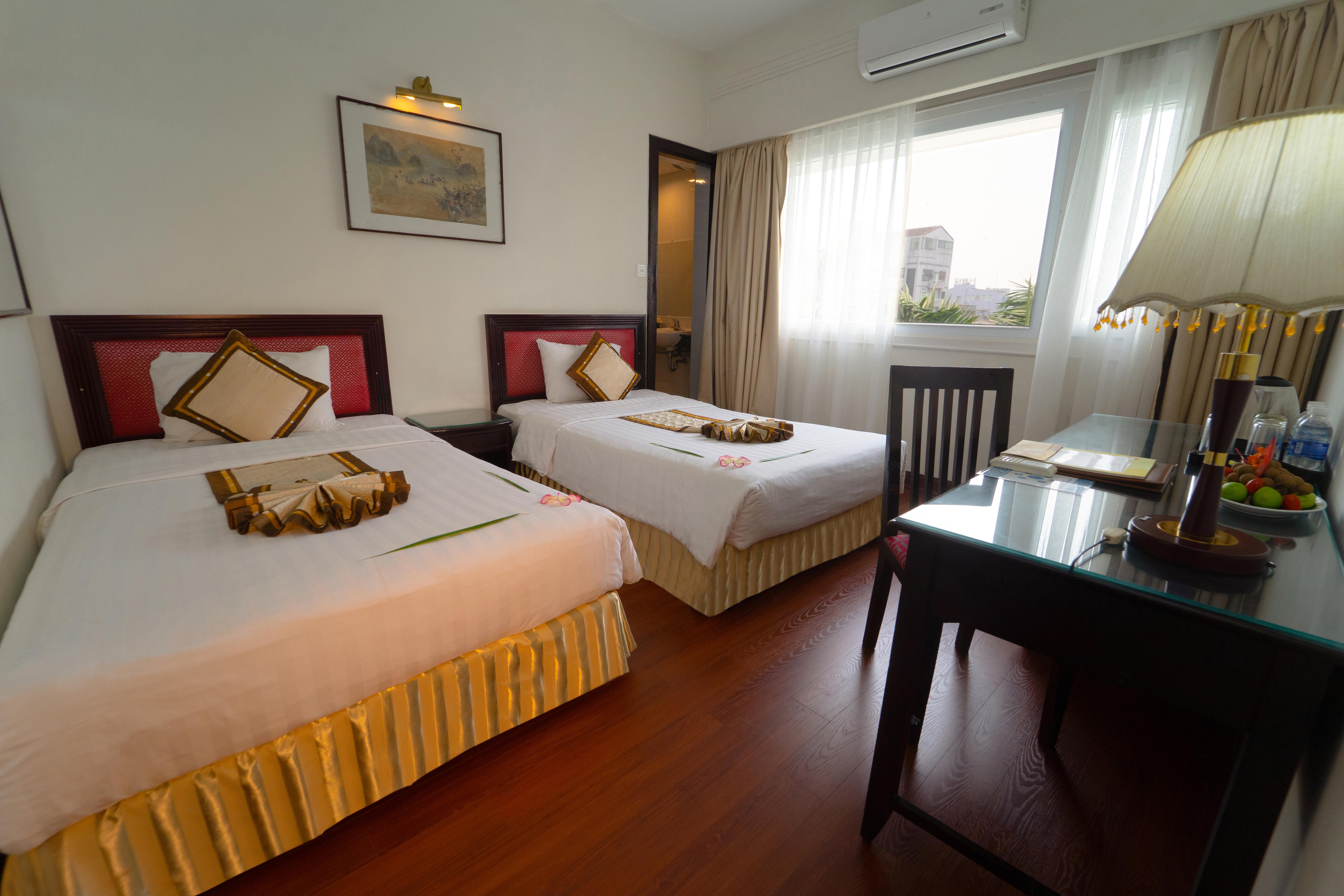Century Riverside Khách sạn Huế