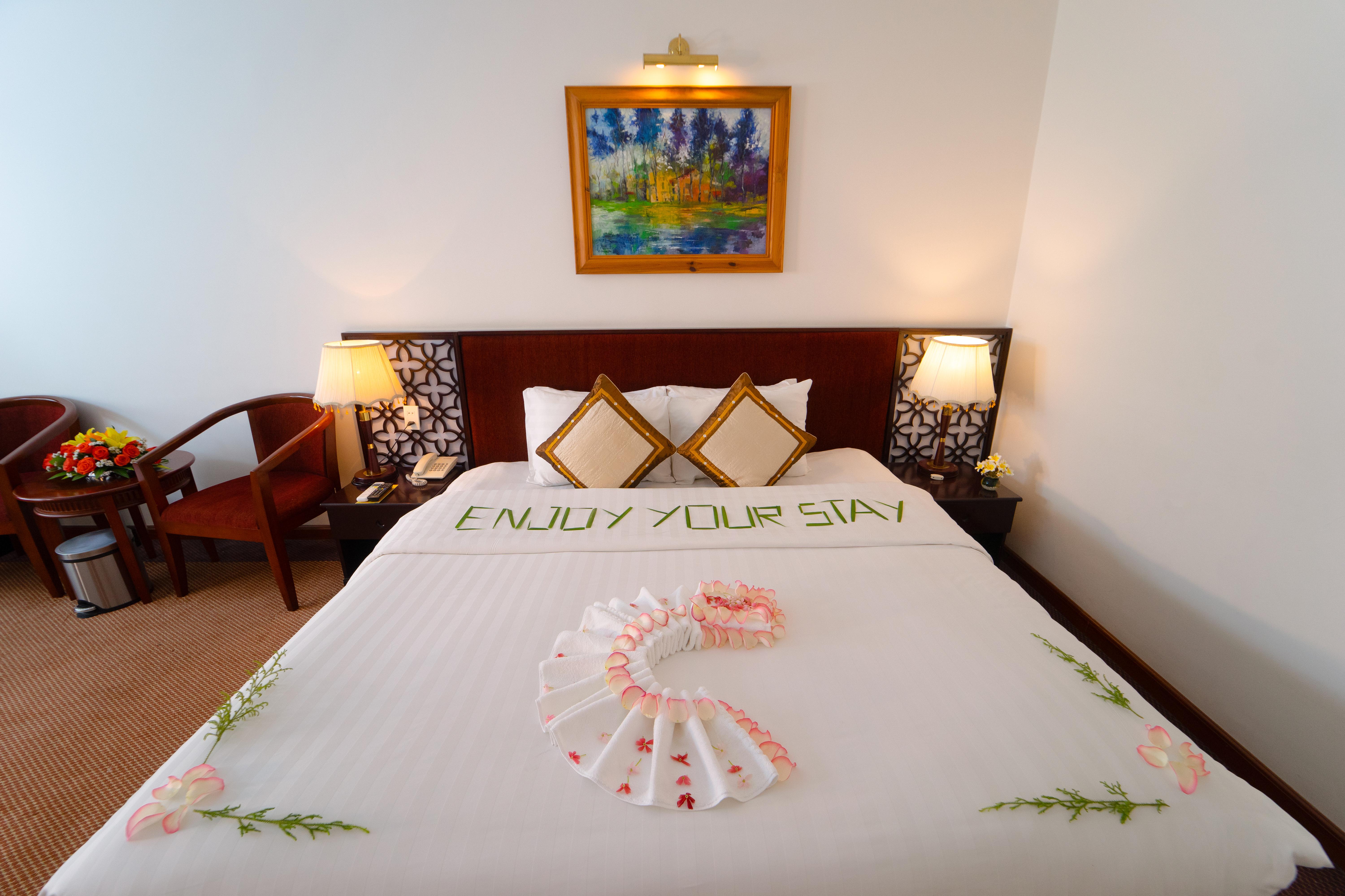 Century Riverside 4* Huế