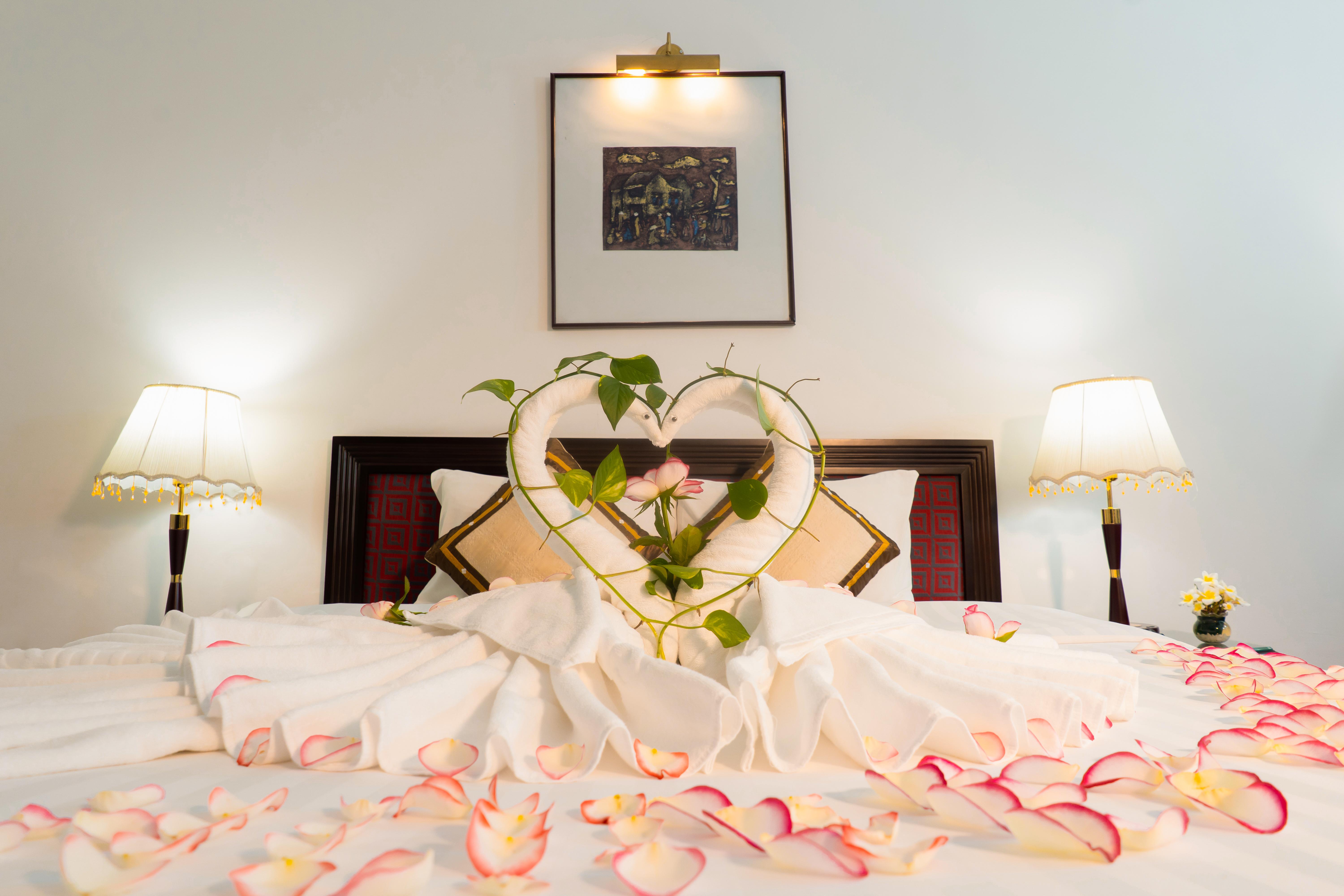 Century Riverside 4*