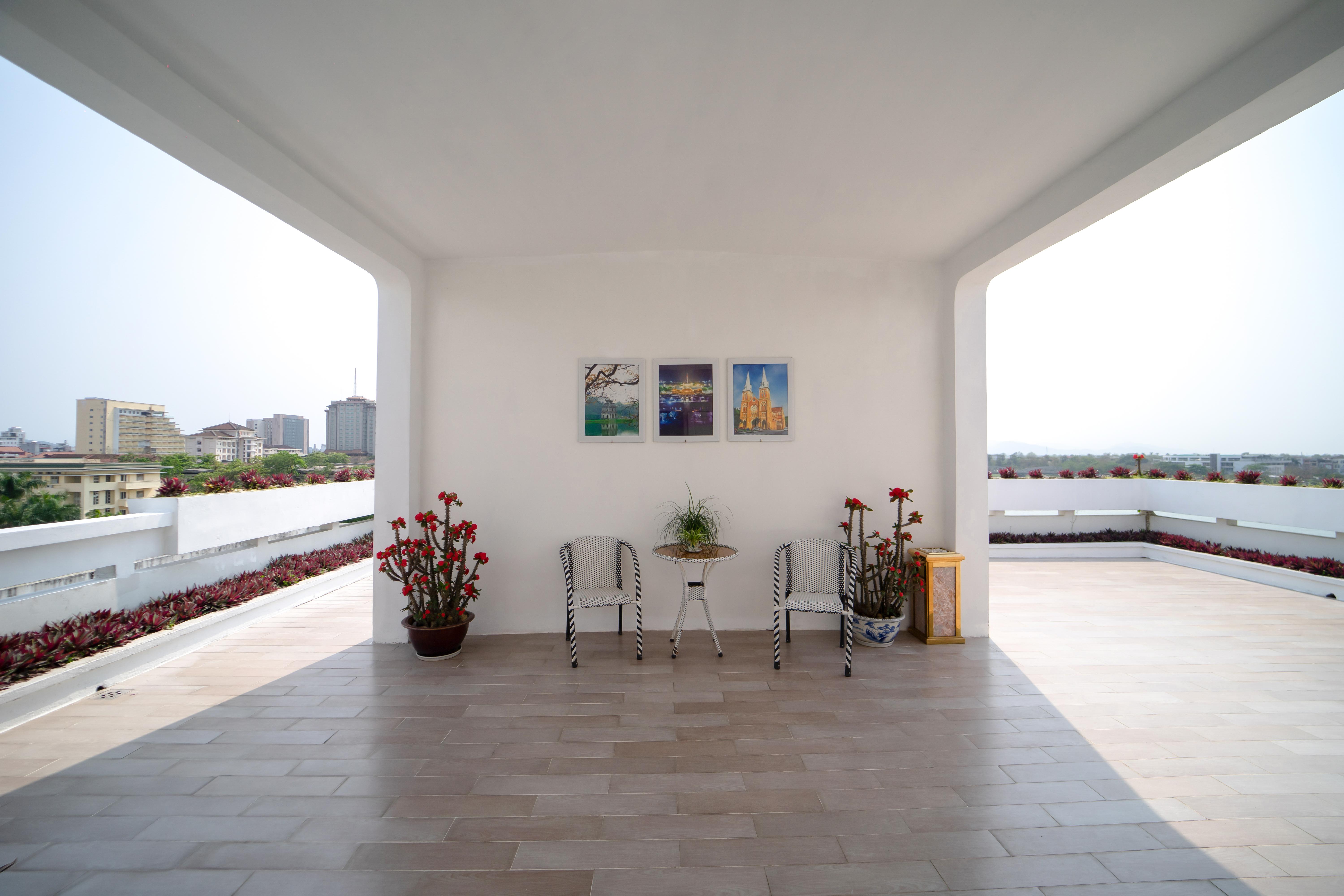 Khách sạn Century Riverside Huế