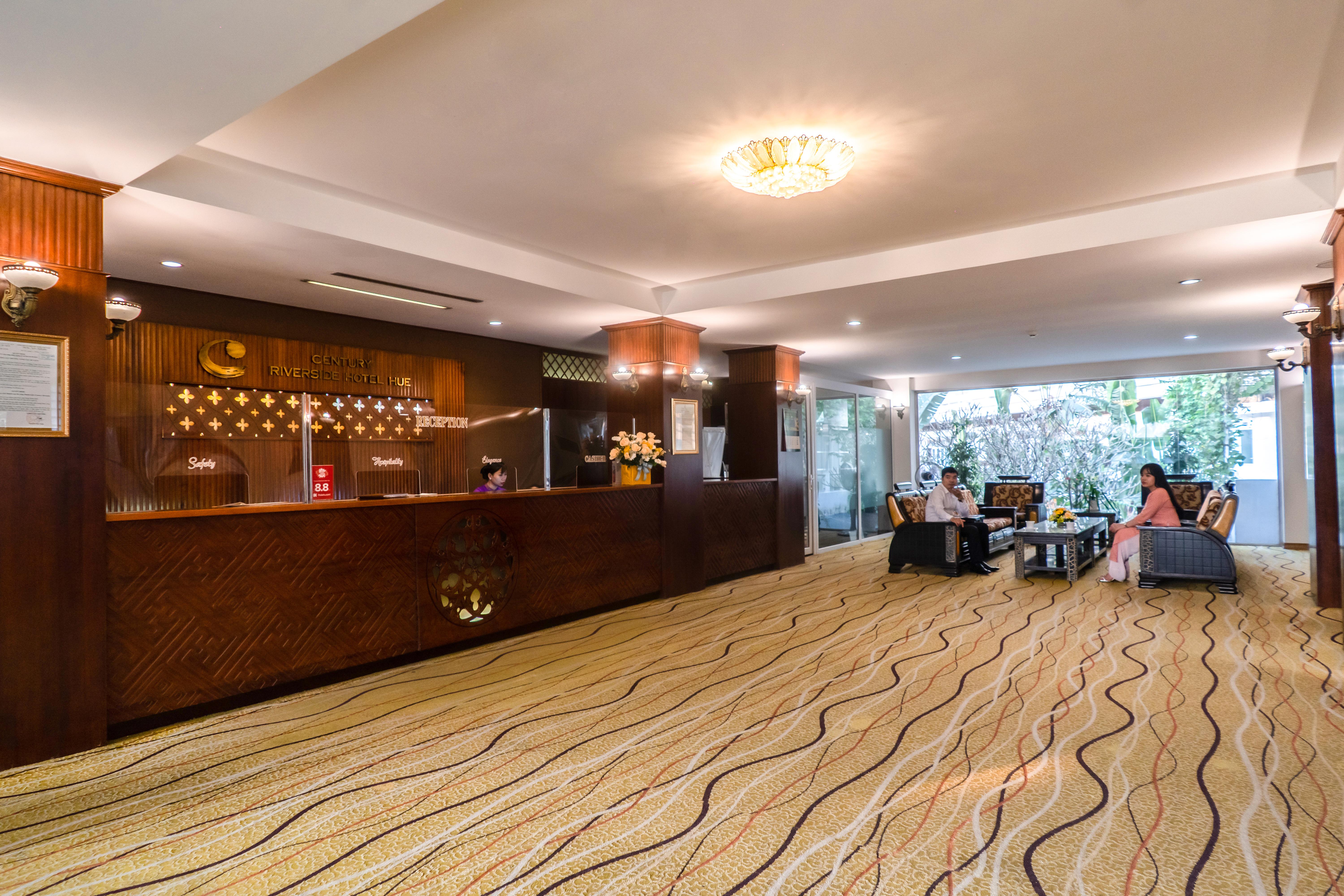 Century Riverside 4*