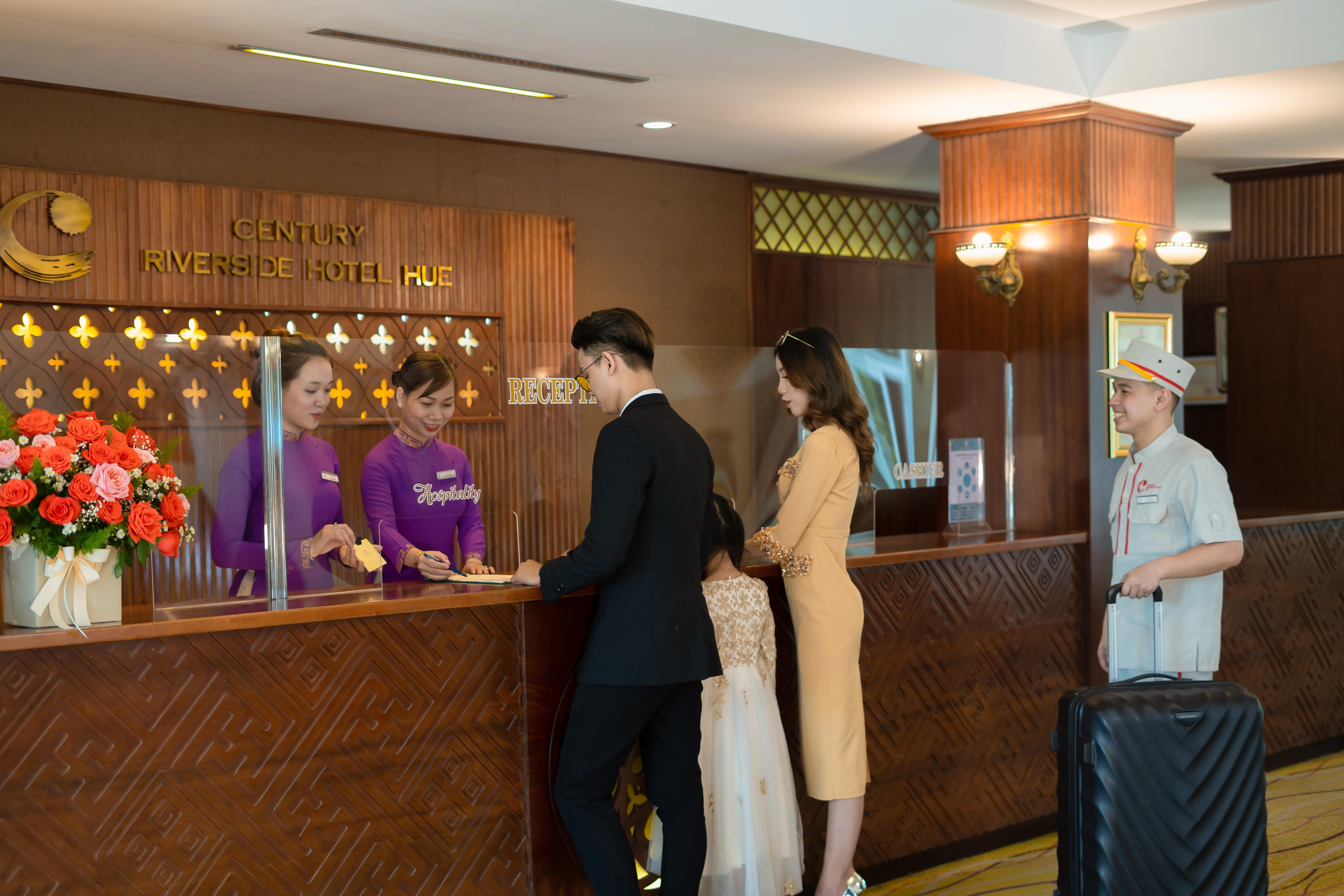 Century Riverside Huế