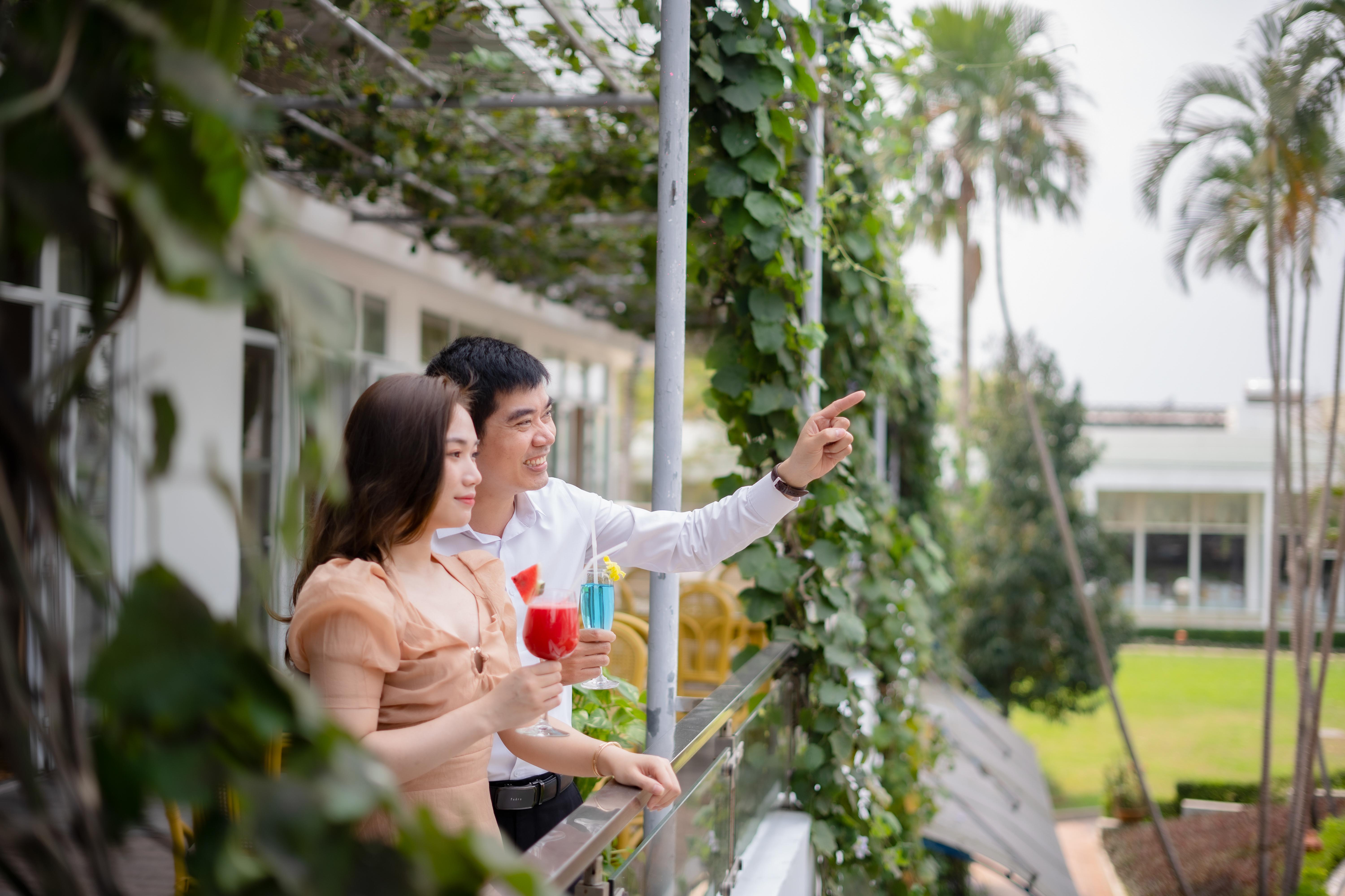 Khách sạn Century Riverside Huế