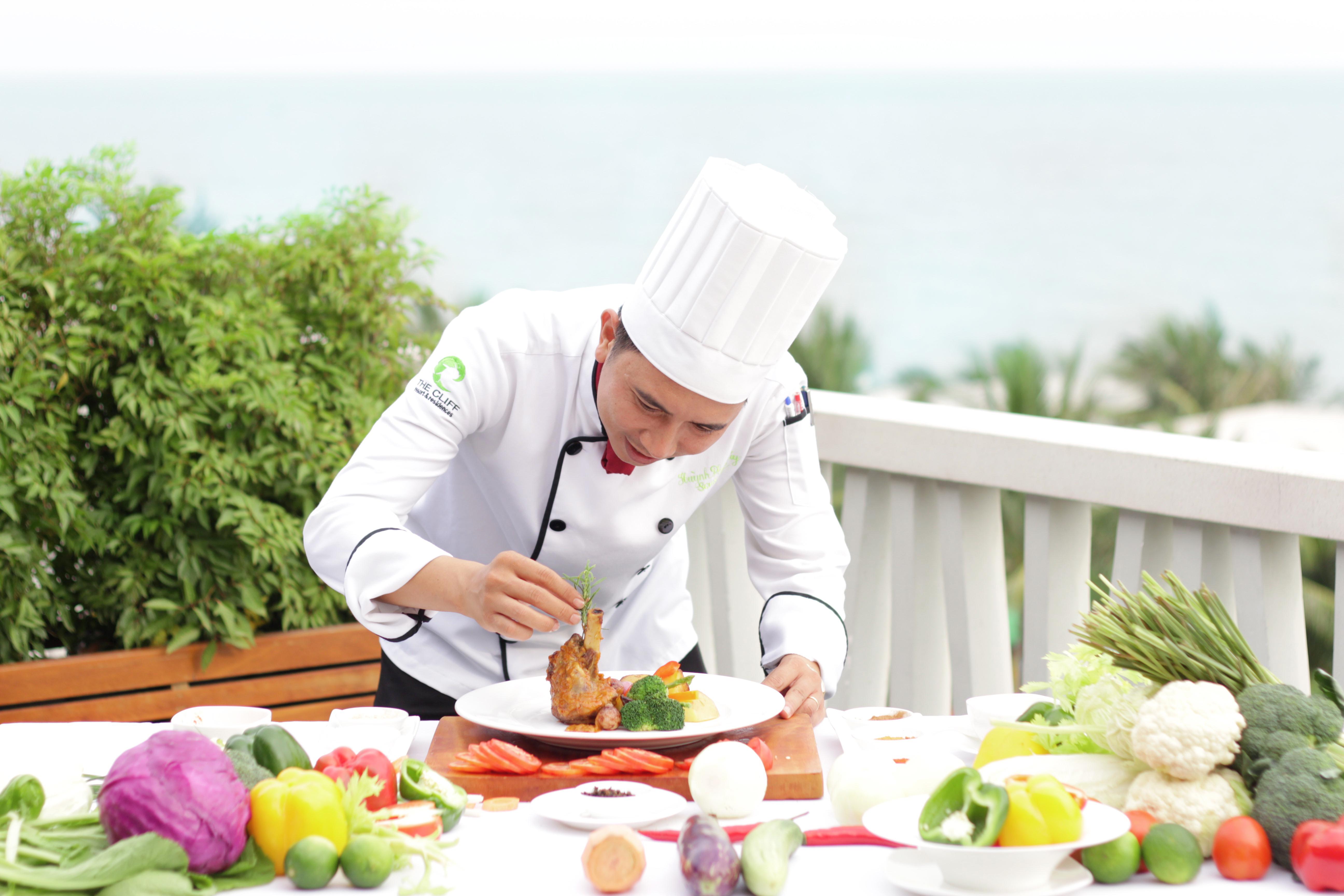 Resort The Cliff & Residences