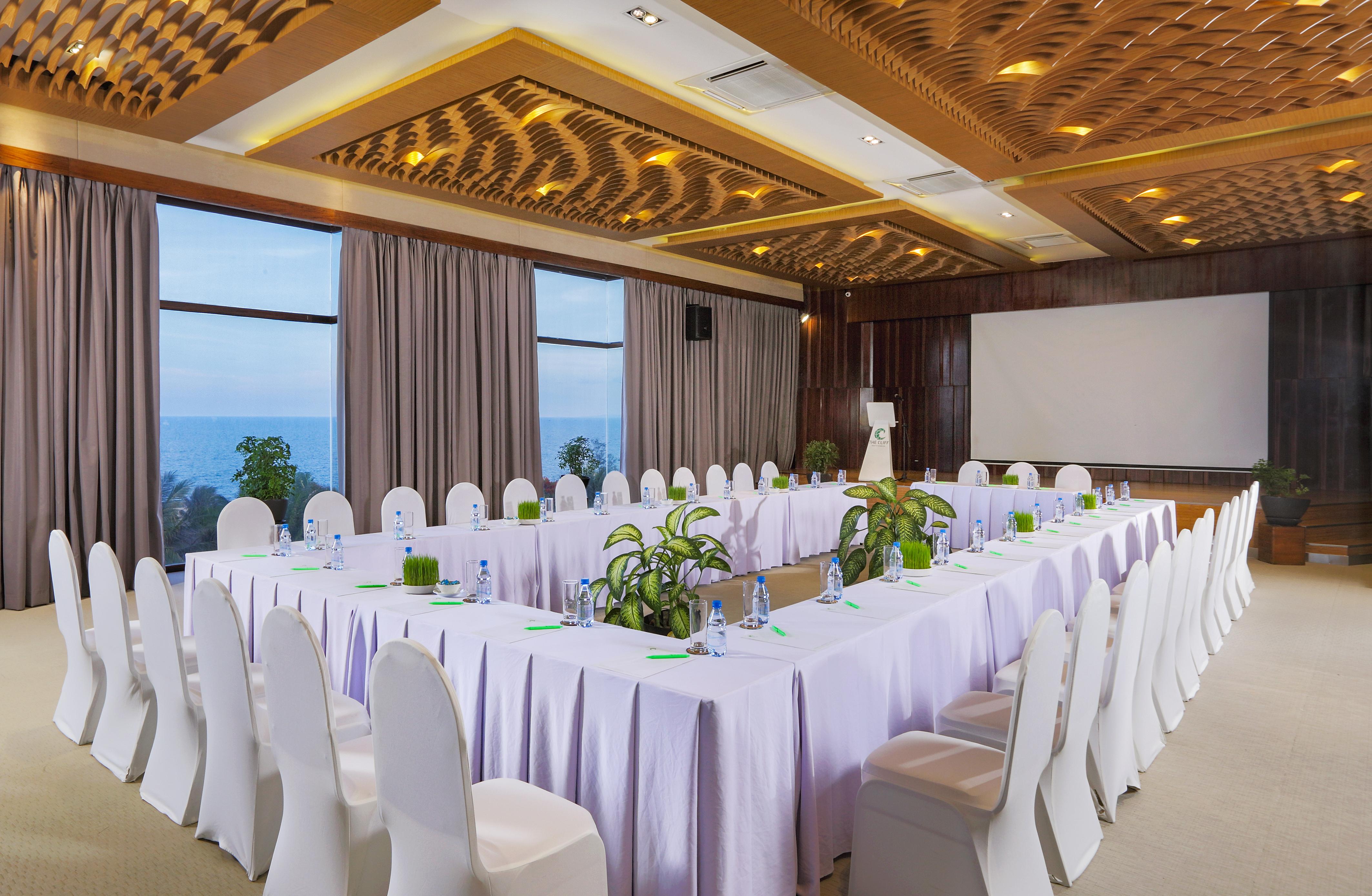 The Cliff & Residences Resort