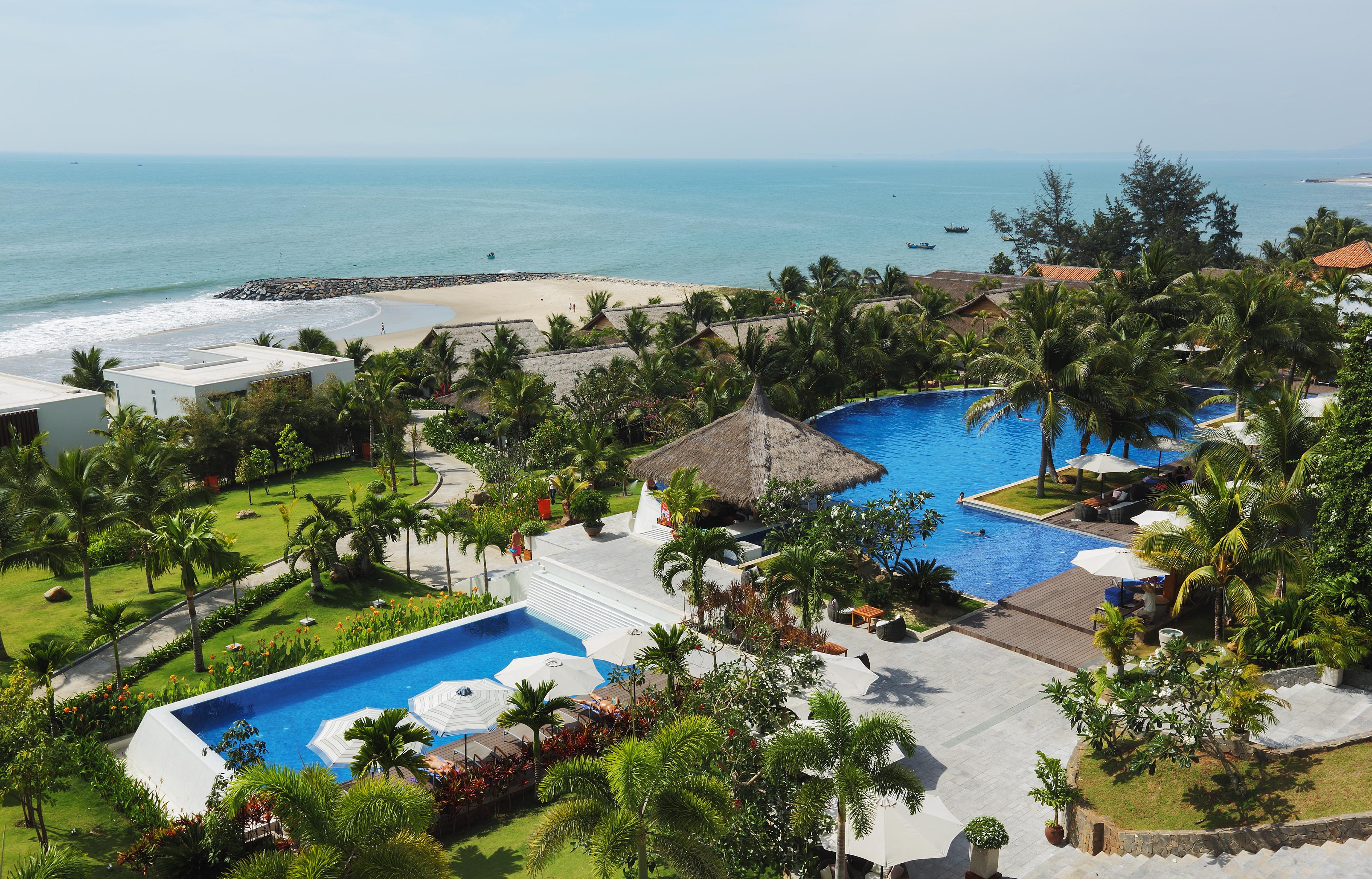 The Cliff & Residences Resort