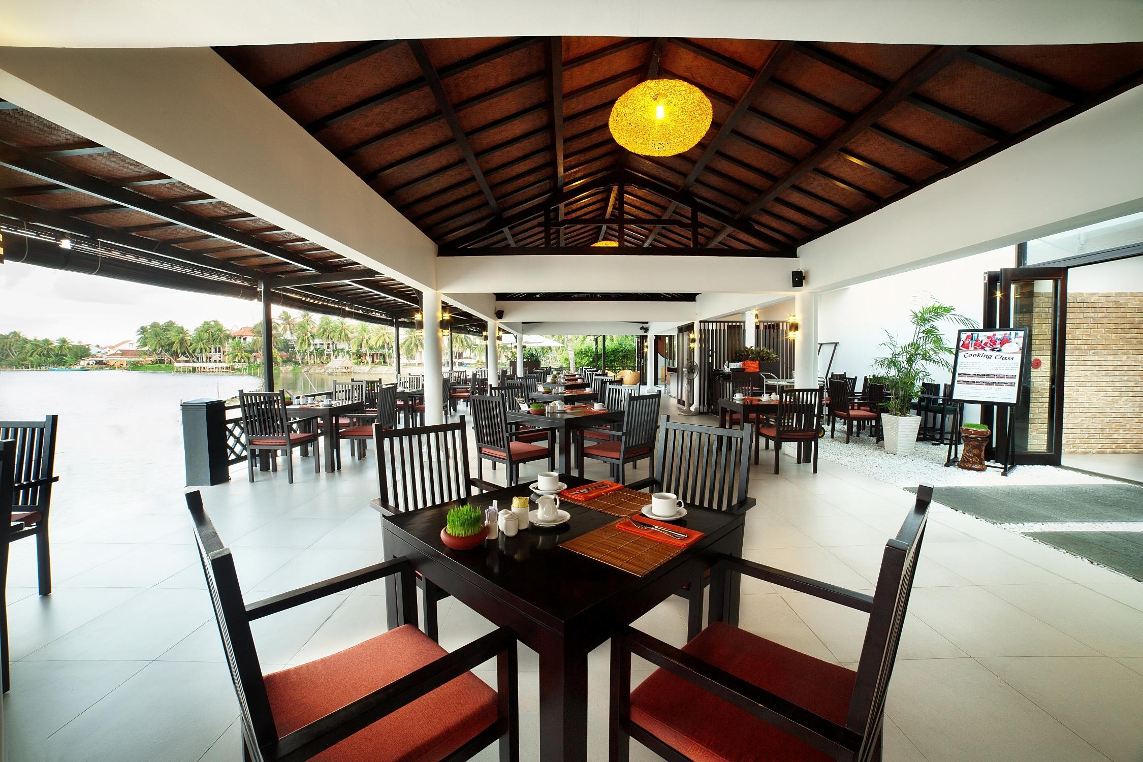 Khu nghỉ mát Hội An Beach Resort 4*