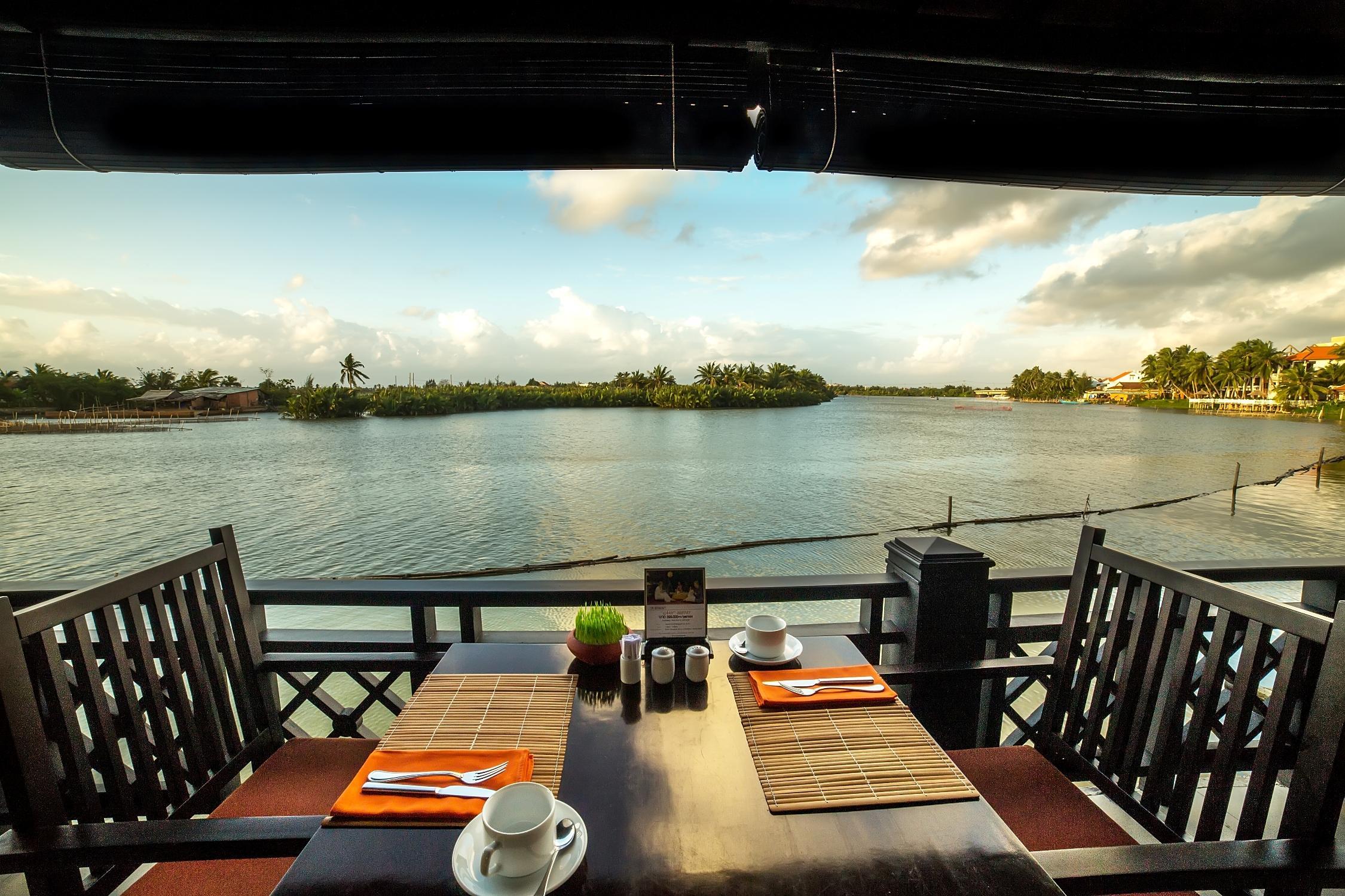 Hội An Beach Resort Khu nghỉ mát 4*