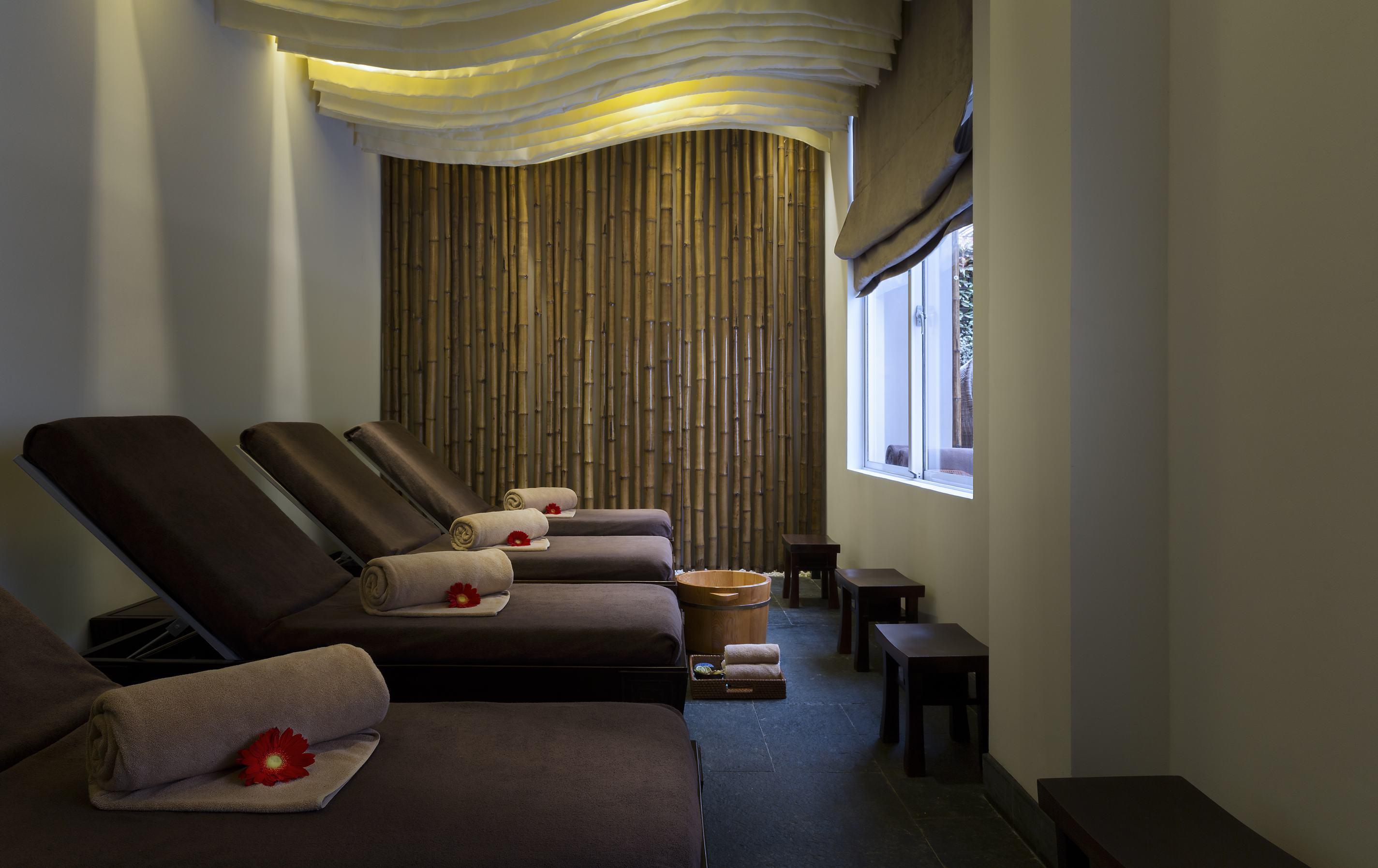 Alba Hotel 4*